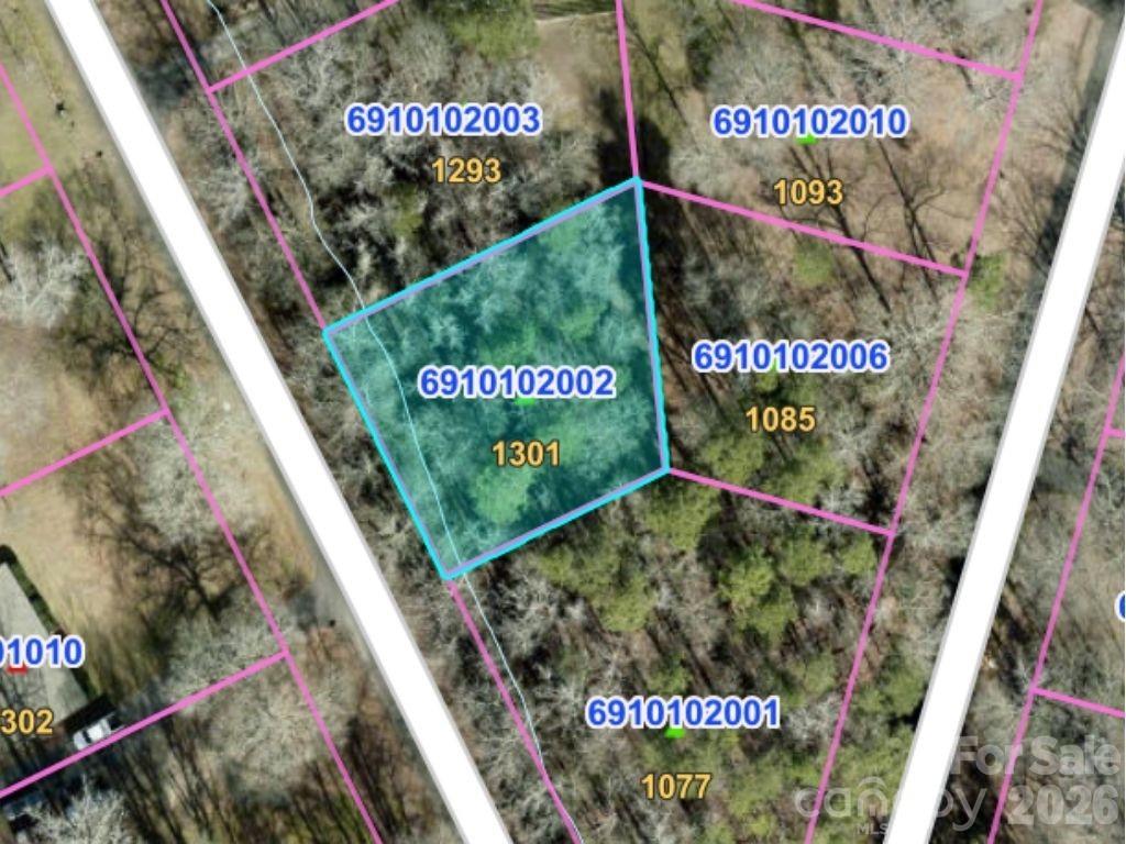 1301 Rainbow Circle Property Photo 1