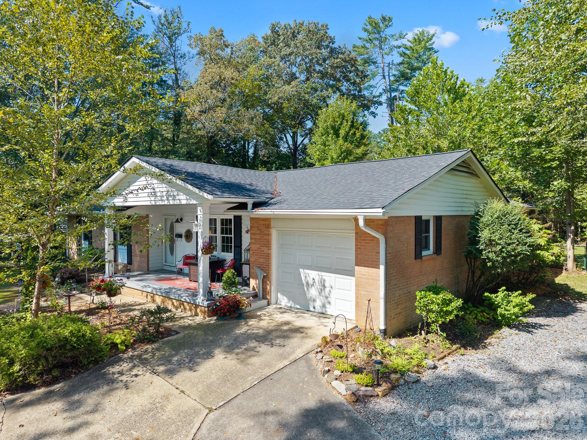 51 Parkview Drive Property Photo 1