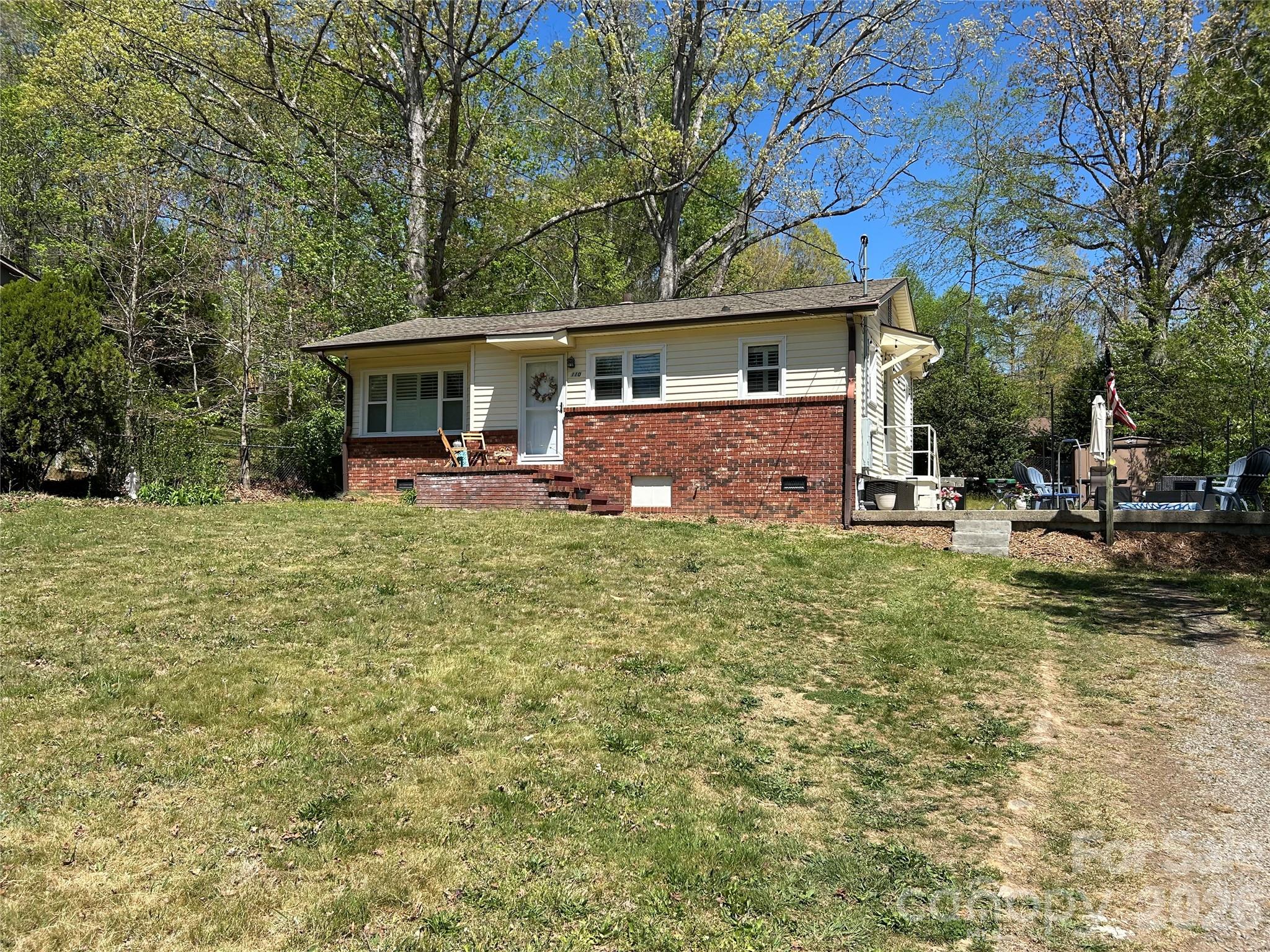110 9th Street Property Photo 4