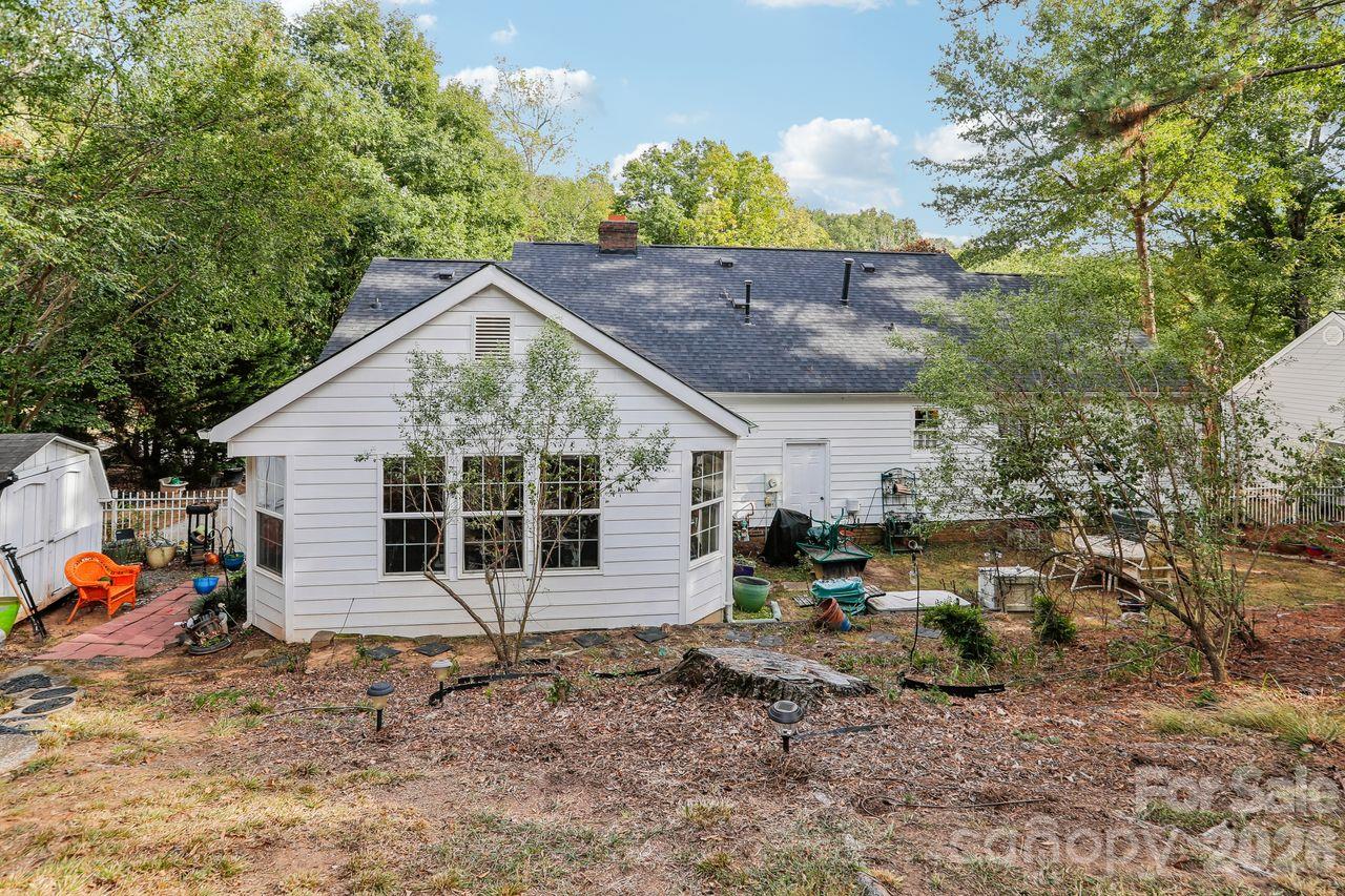1116 Somersby Lane Property Photo 31
