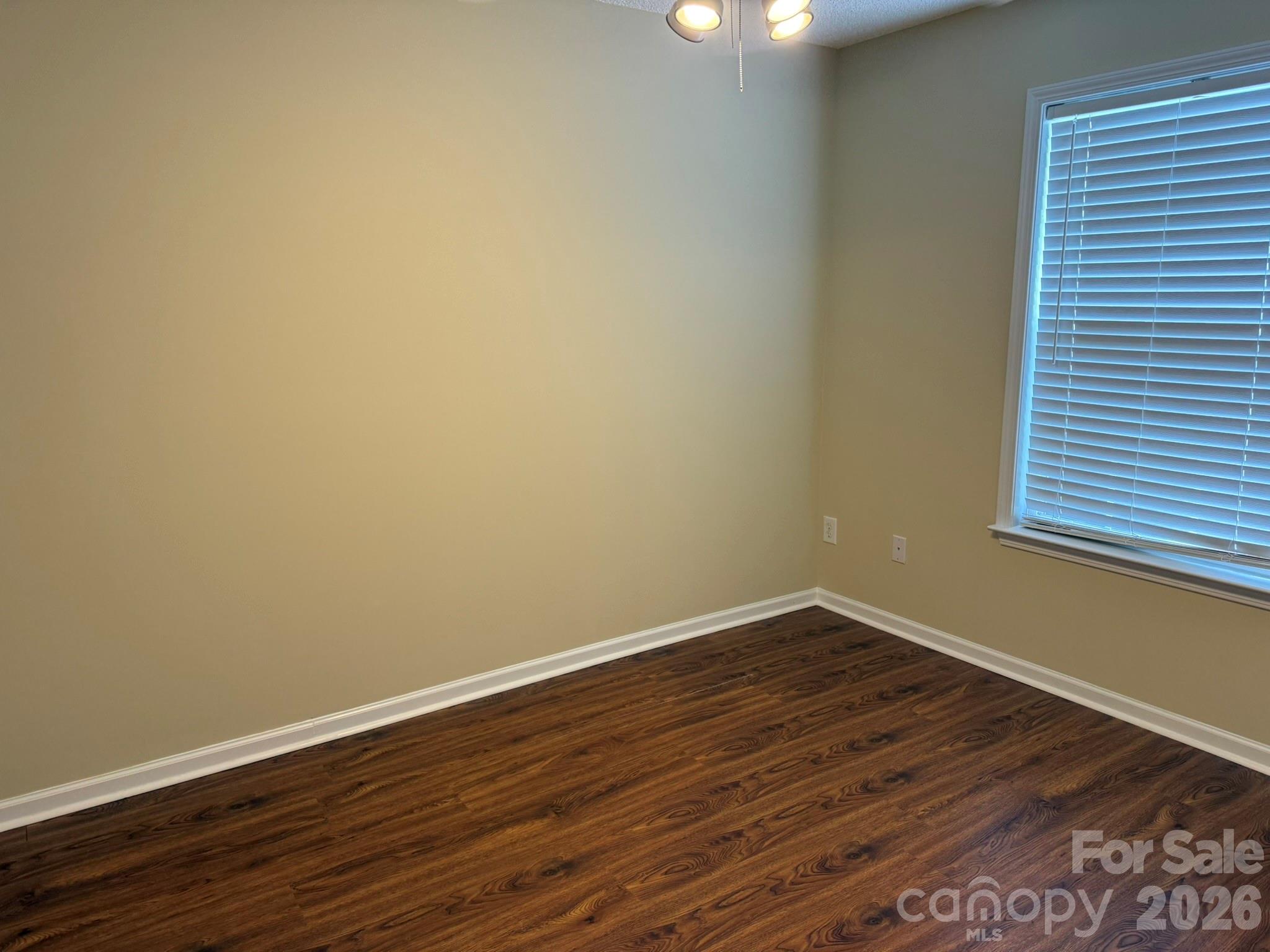 1250 Camellia Court 5b Property Photo 8