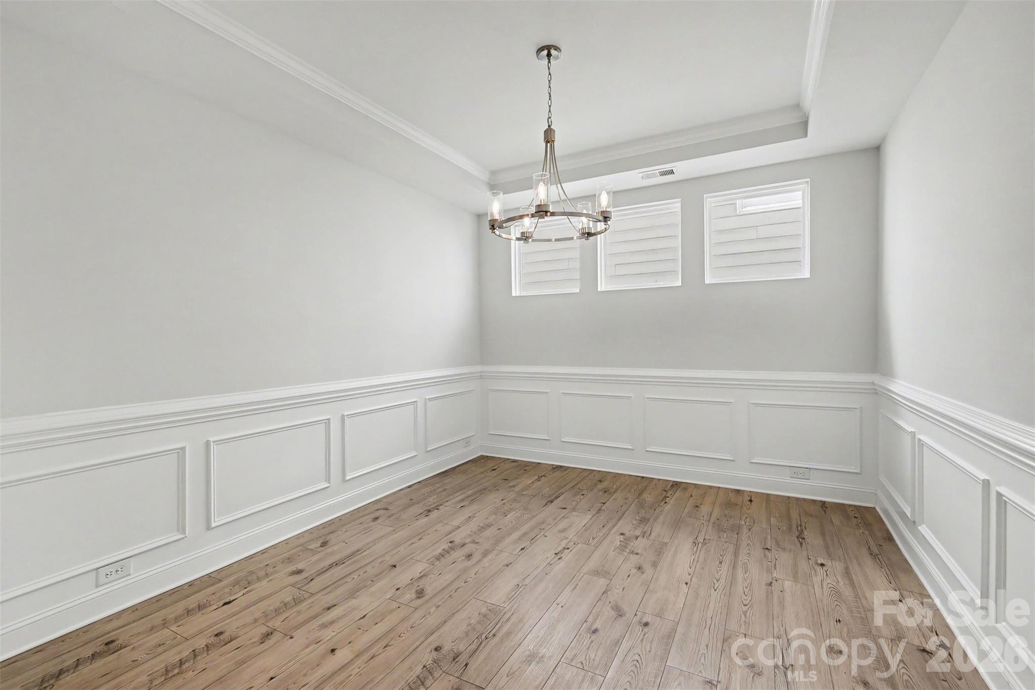 125 S Dunlavin Way Property Photo 7