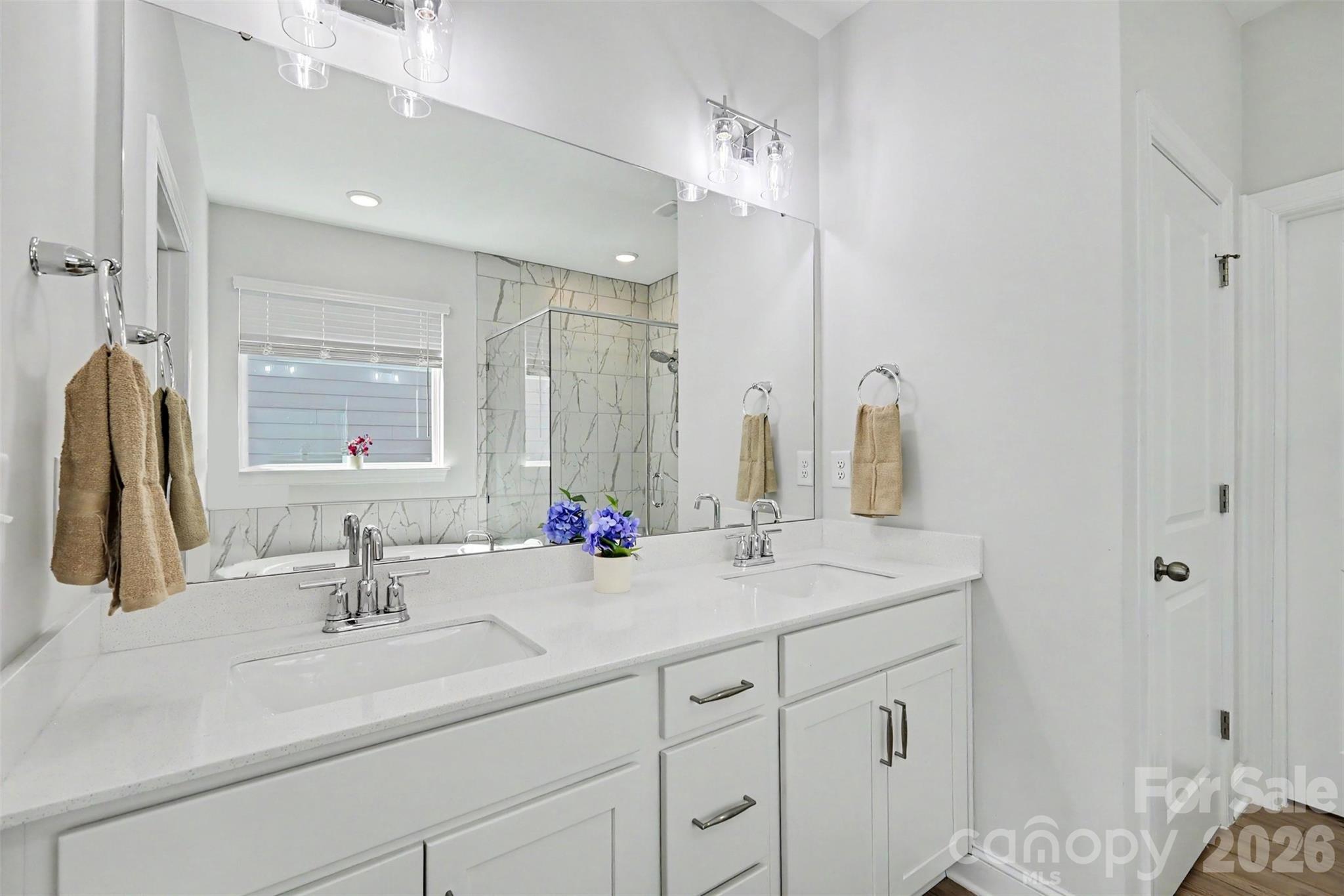 125 S Dunlavin Way Property Photo 14