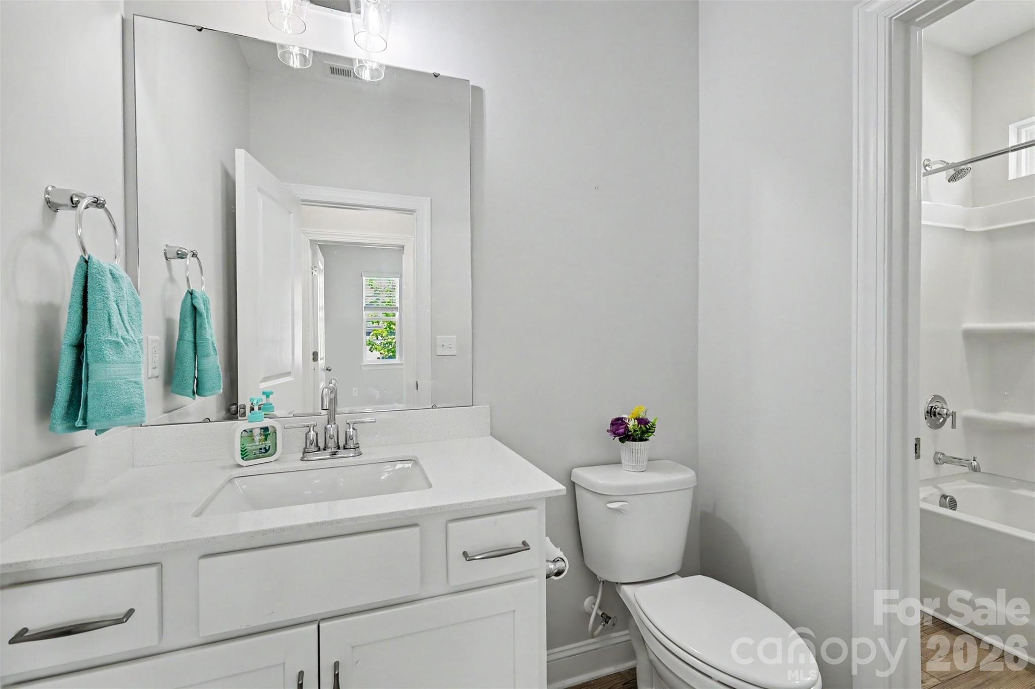 125 S Dunlavin Way Property Photo 20