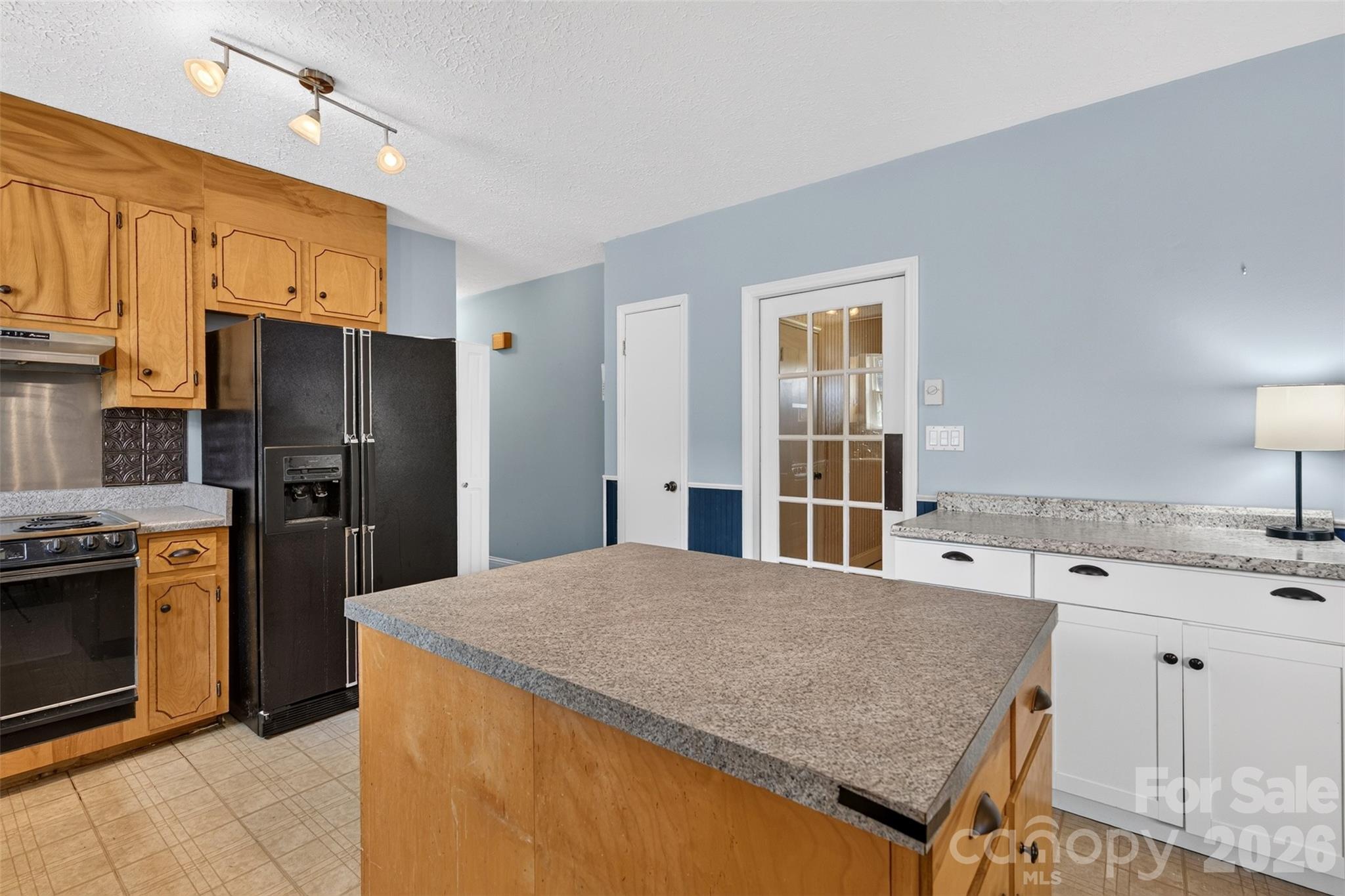 201 Cedarcrest Drive Property Photo 8