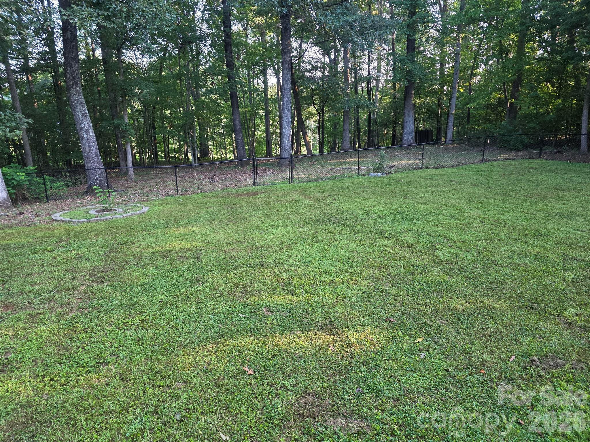 1190 Landsdowne Drive Property Photo 4