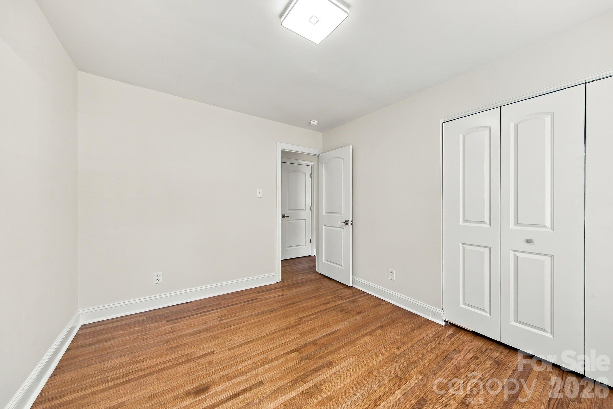 1142 Fox Run Drive Property Photo 26