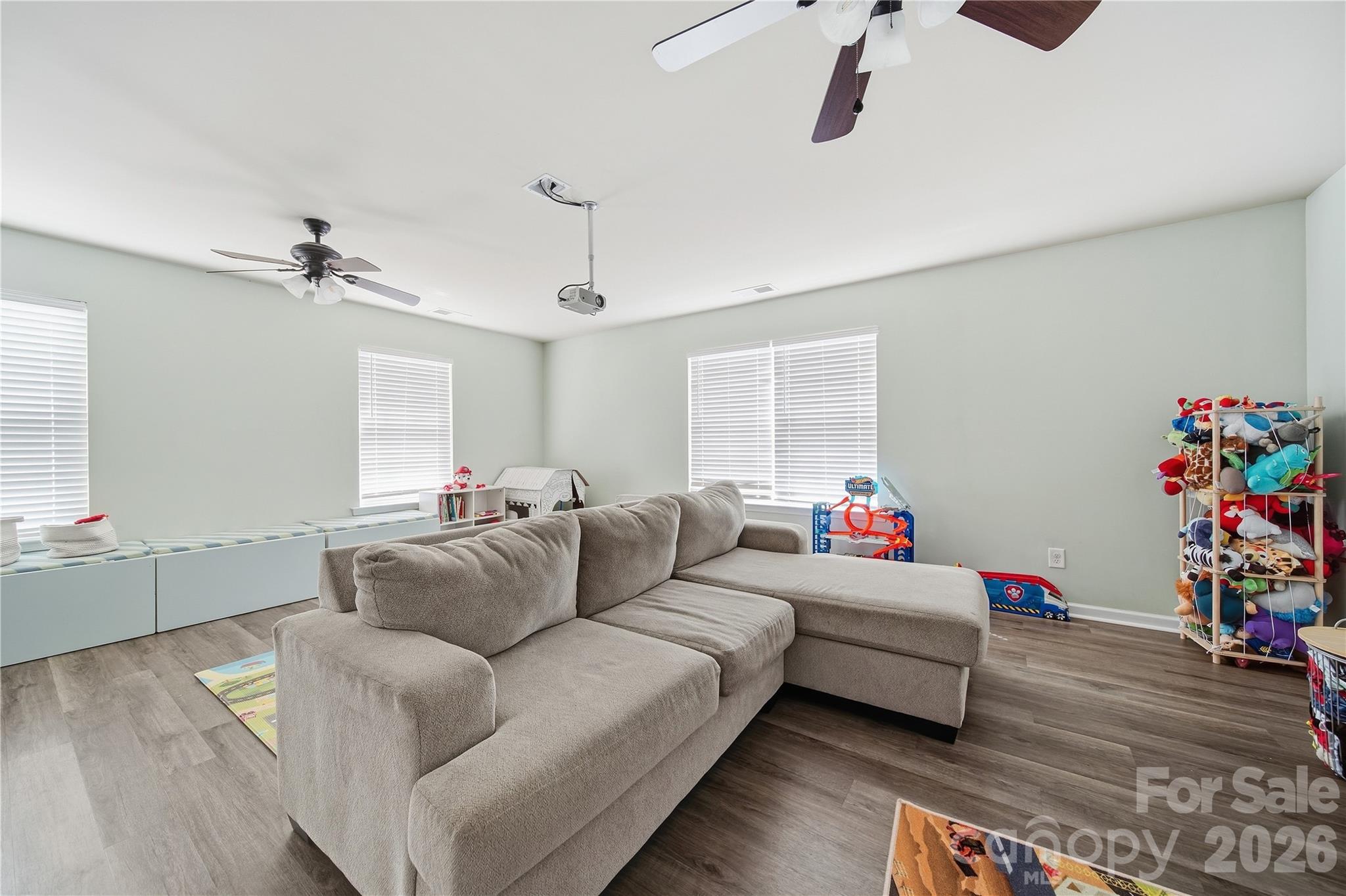 521 Stowe Road Property Photo 23