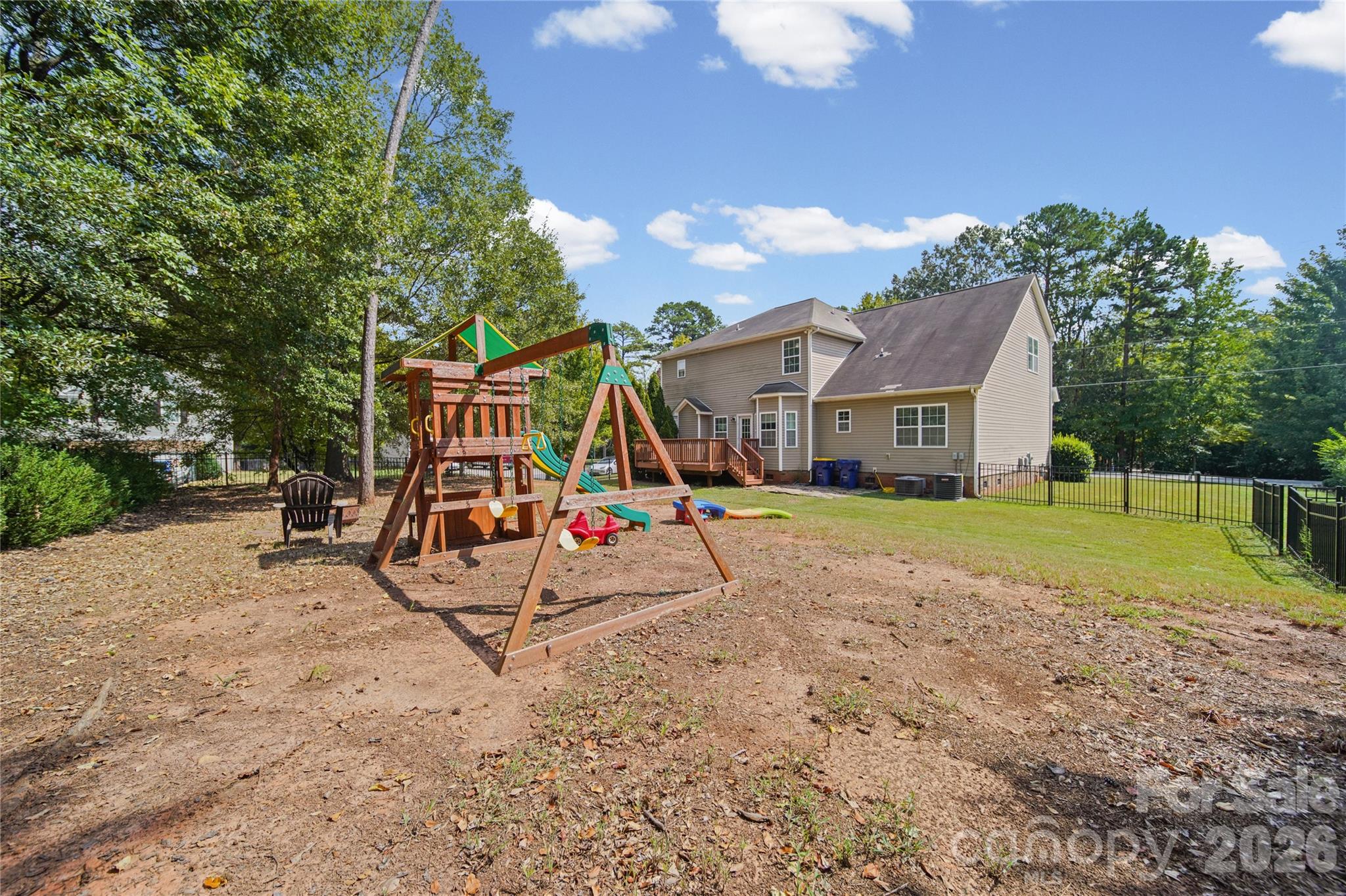 521 Stowe Road Property Photo 32