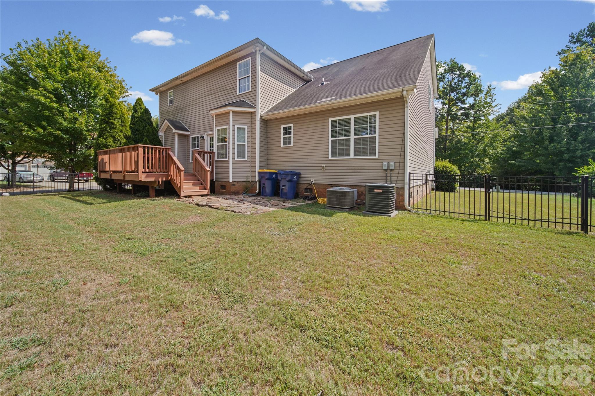 521 Stowe Road Property Photo 34