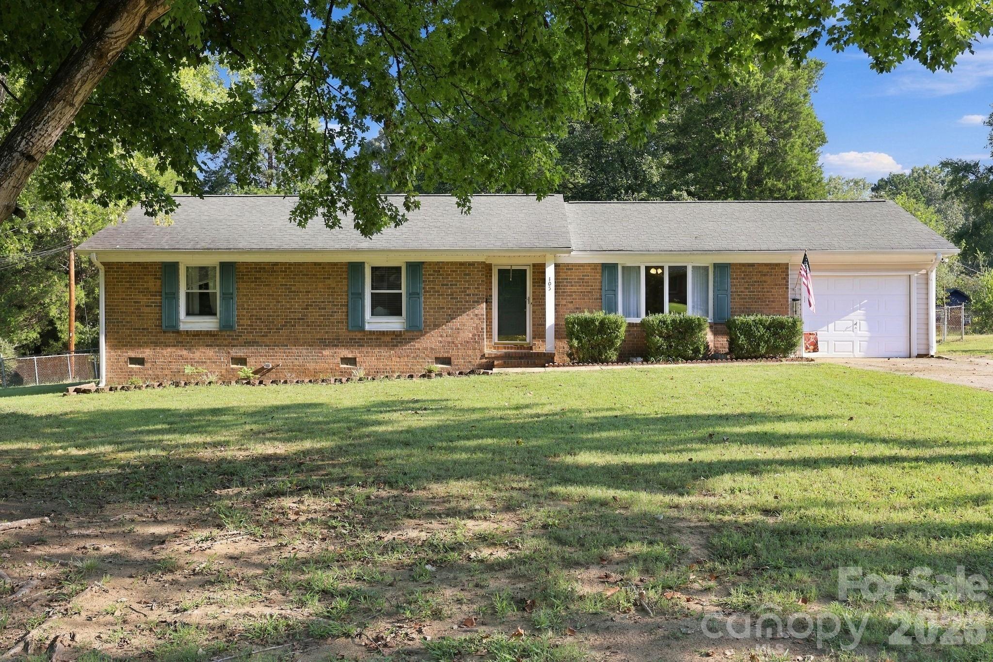 105 Stoneybrook Road Property Photo 1
