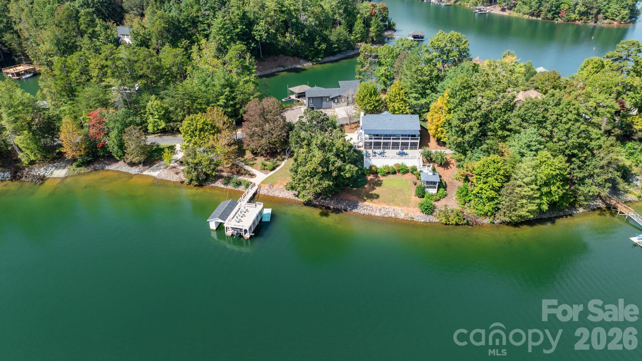 2250 Mallard Cove Drive Property Photo 1