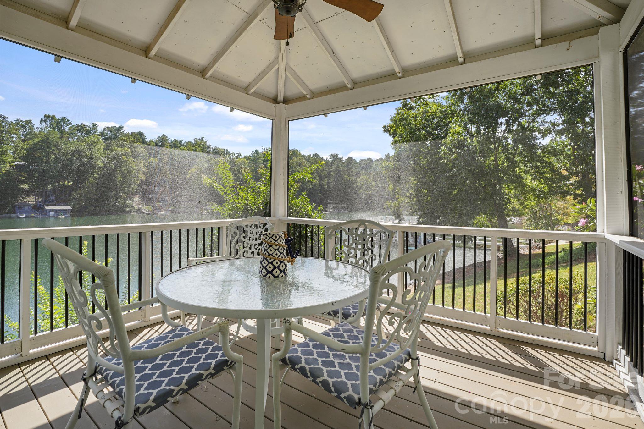 2250 Mallard Cove Drive Property Photo 38