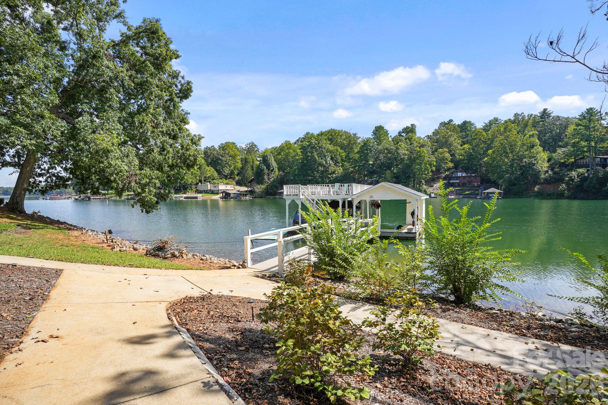 2250 Mallard Cove Drive Property Photo 39
