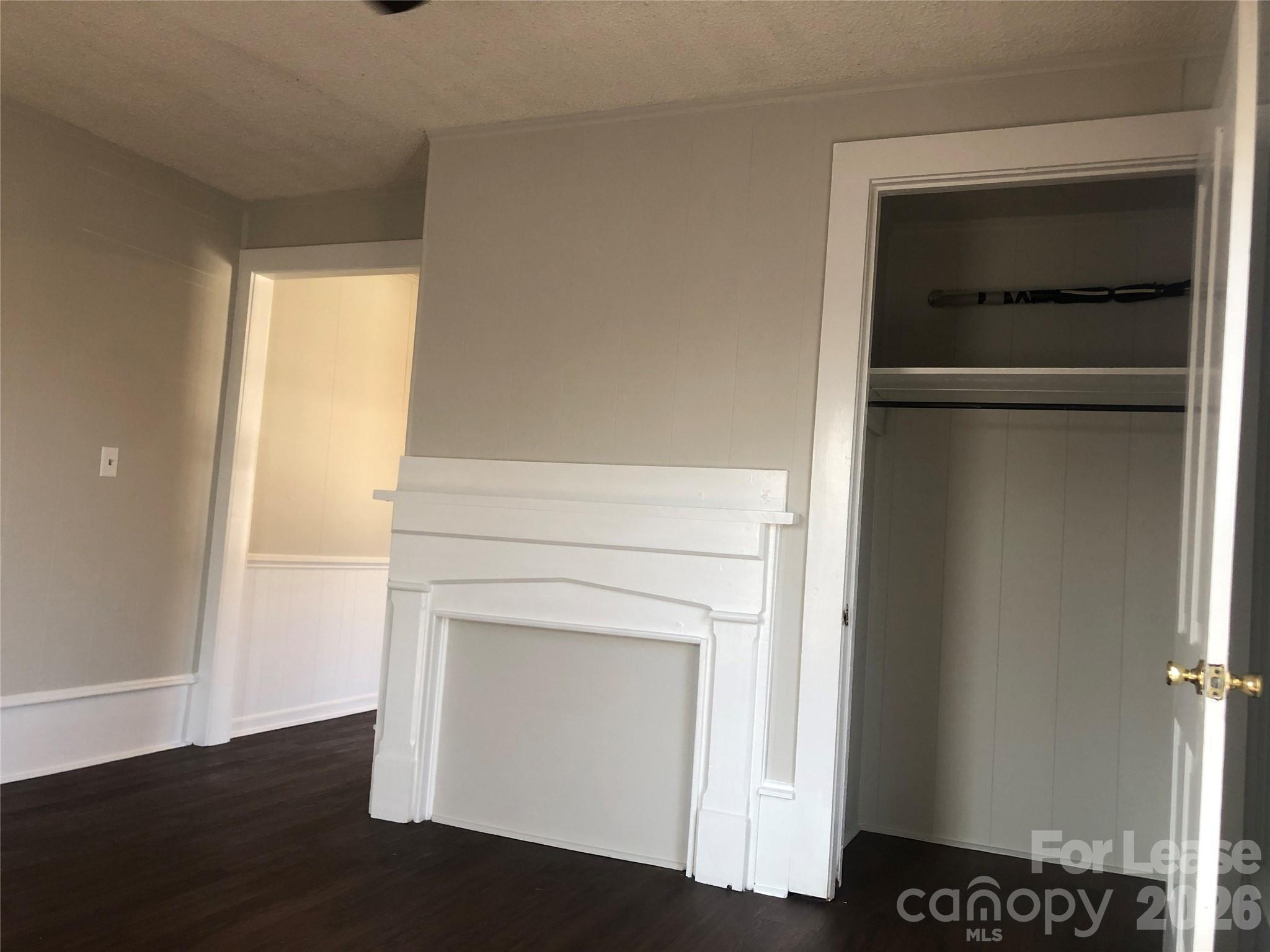 223 E Glendale Avenue E Property Photo 5