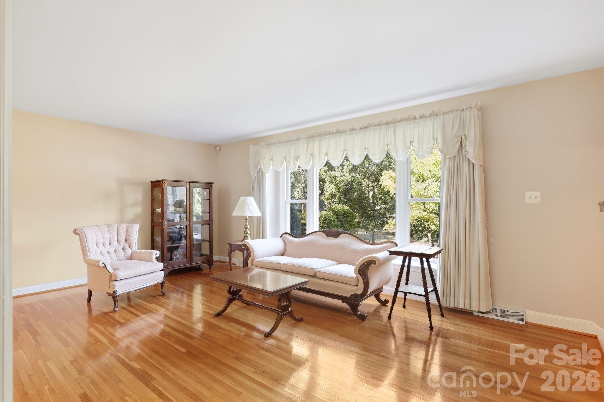 4235 Blalock Avenue Property Photo 4
