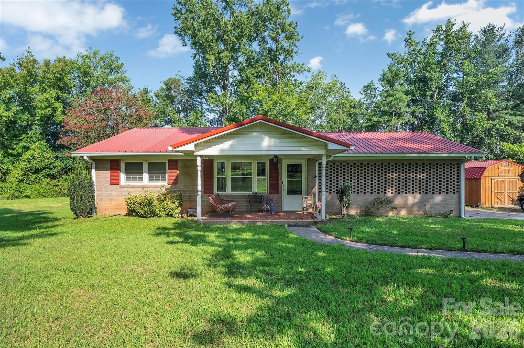 5301 Dellinger Circle Property Photo 1