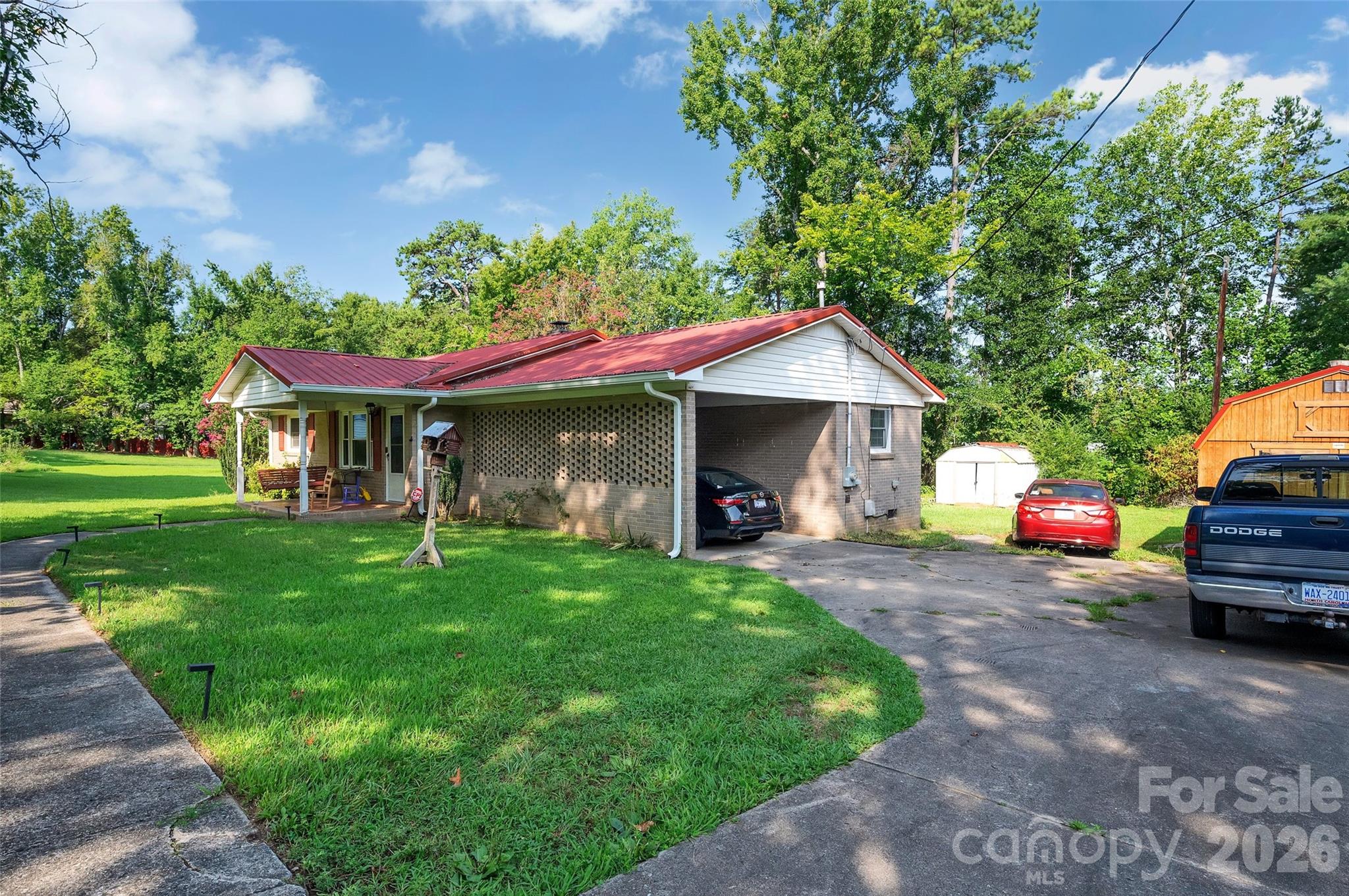 5301 Dellinger Circle Property Photo 20