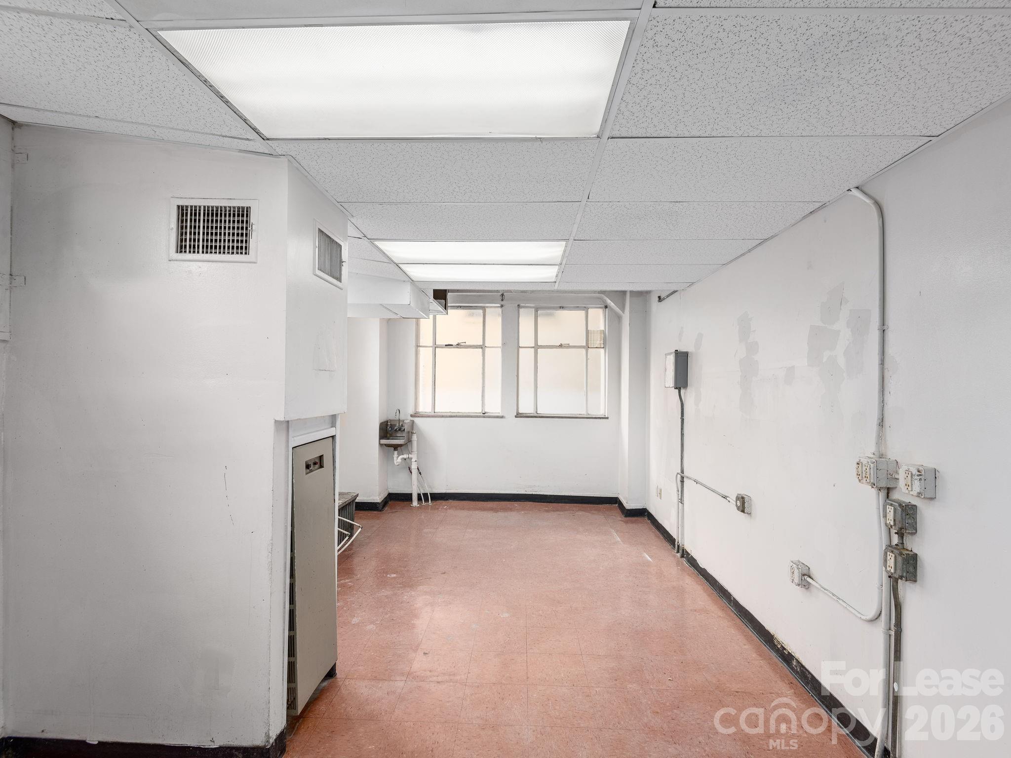 22 S Pack Square Ll100 Property Photo 8