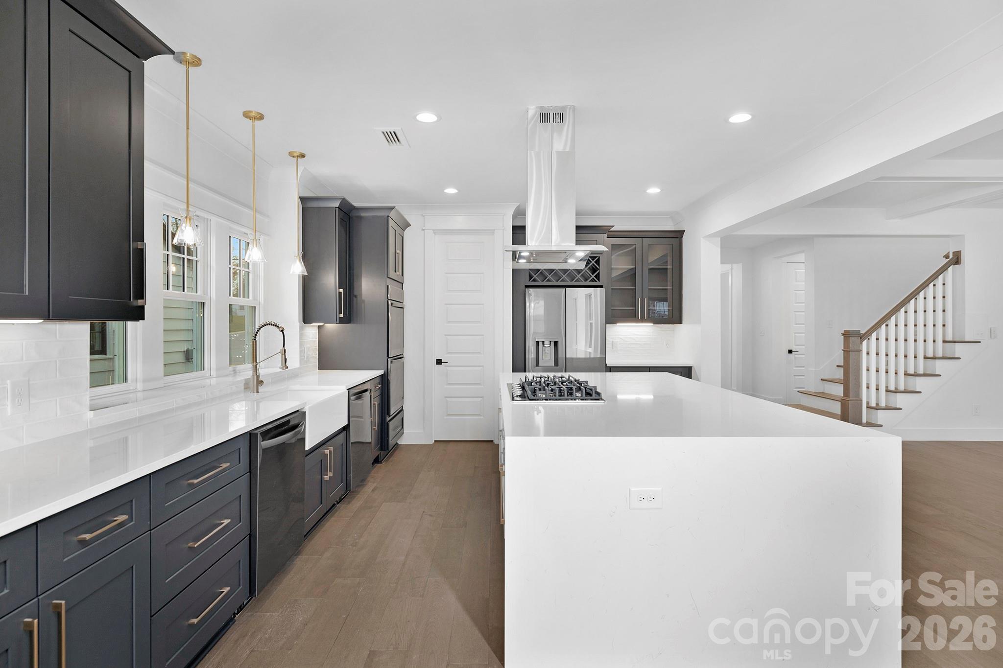 1817 S Mint Street Property Photo 6