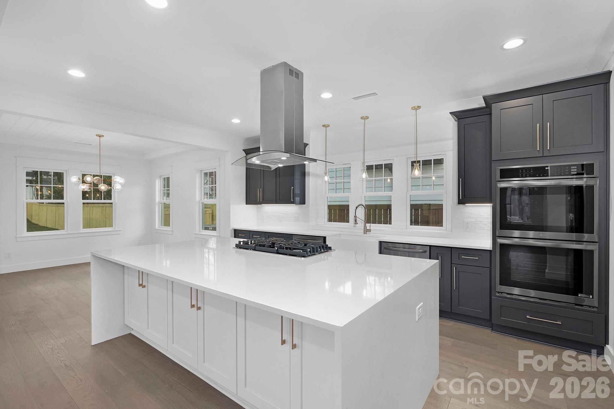 1817 S Mint Street Property Photo 7