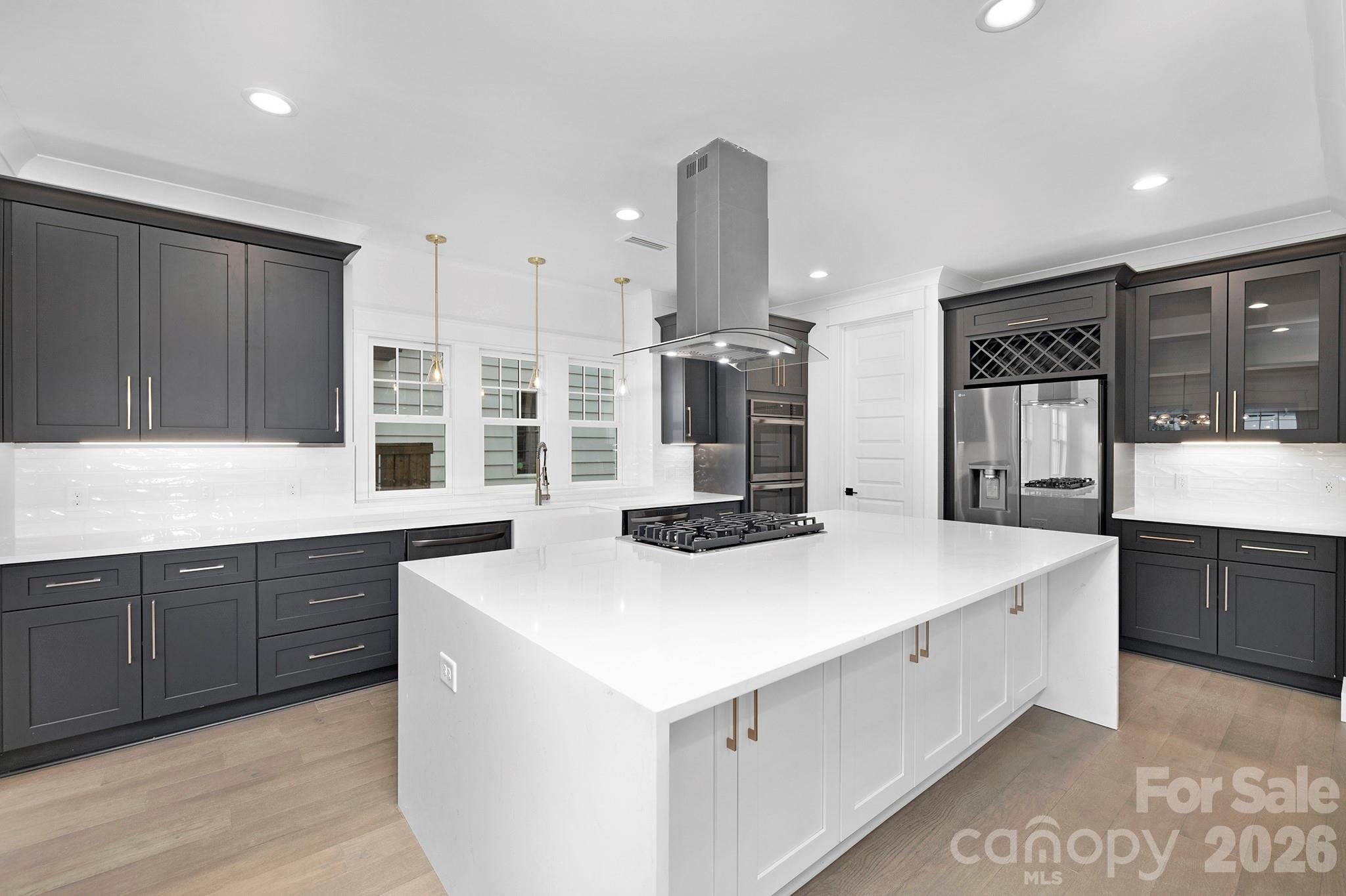 1817 S Mint Street Property Photo 9