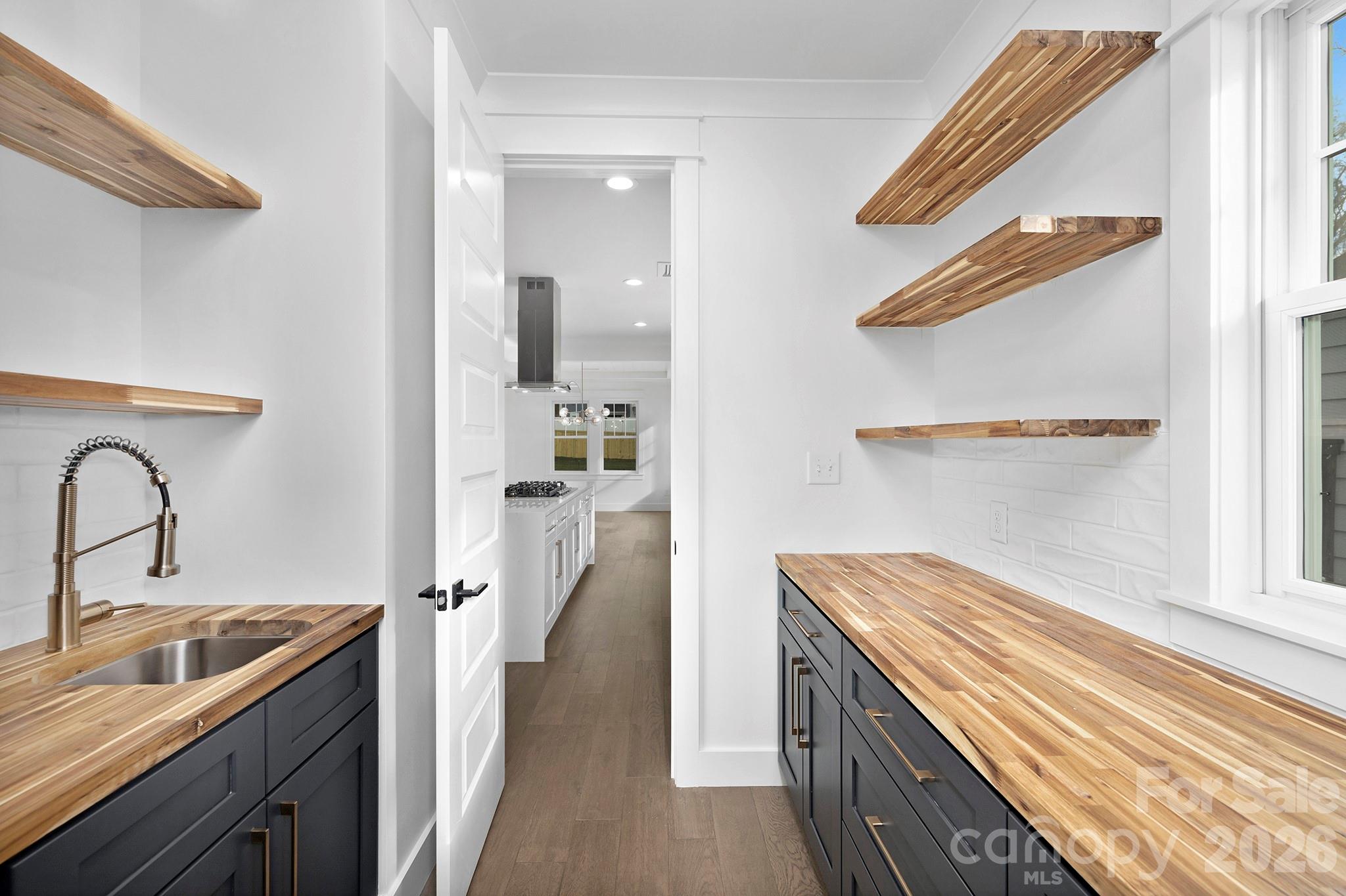 1817 S Mint Street Property Photo 10