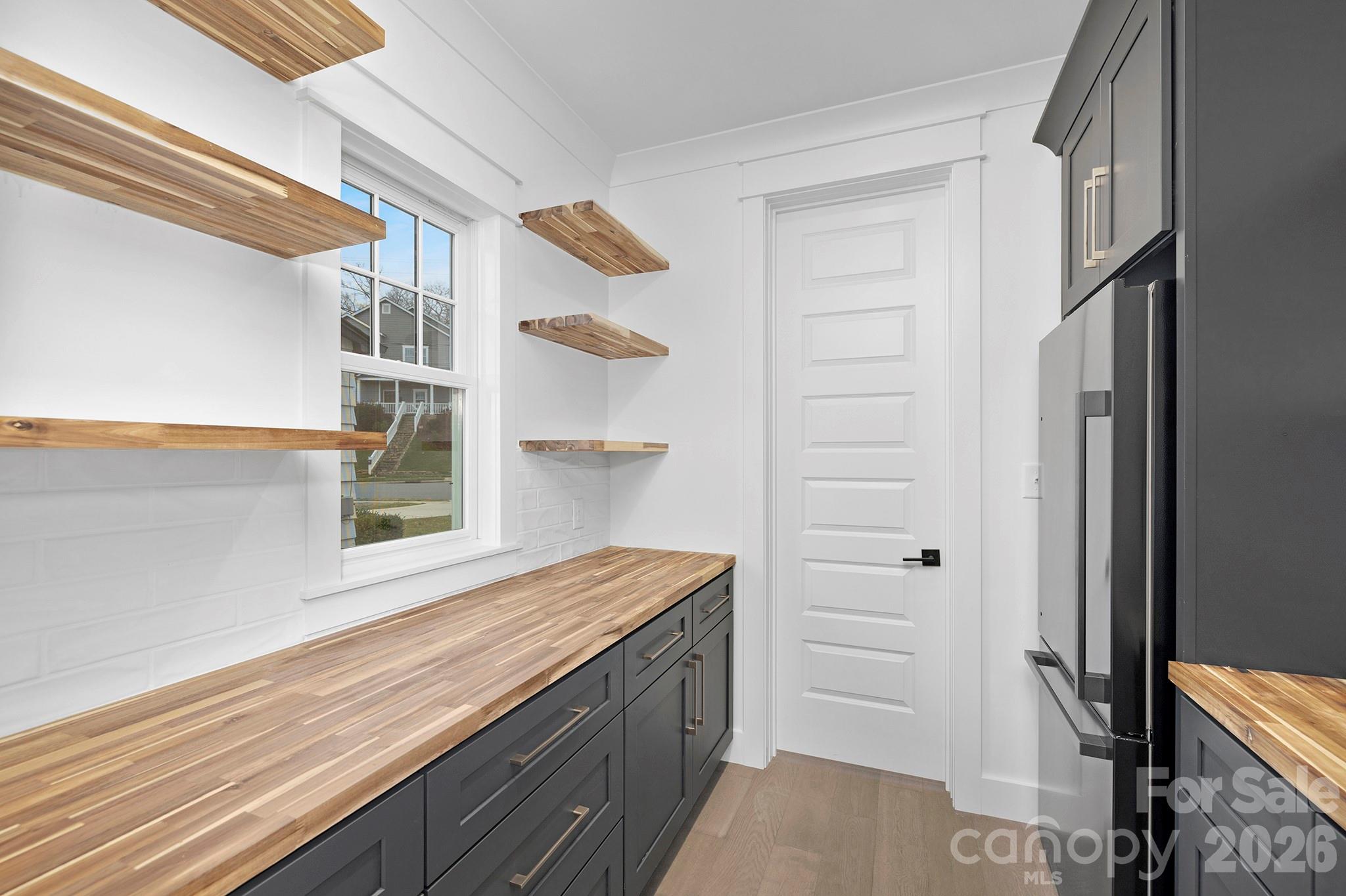 1817 S Mint Street Property Photo 11