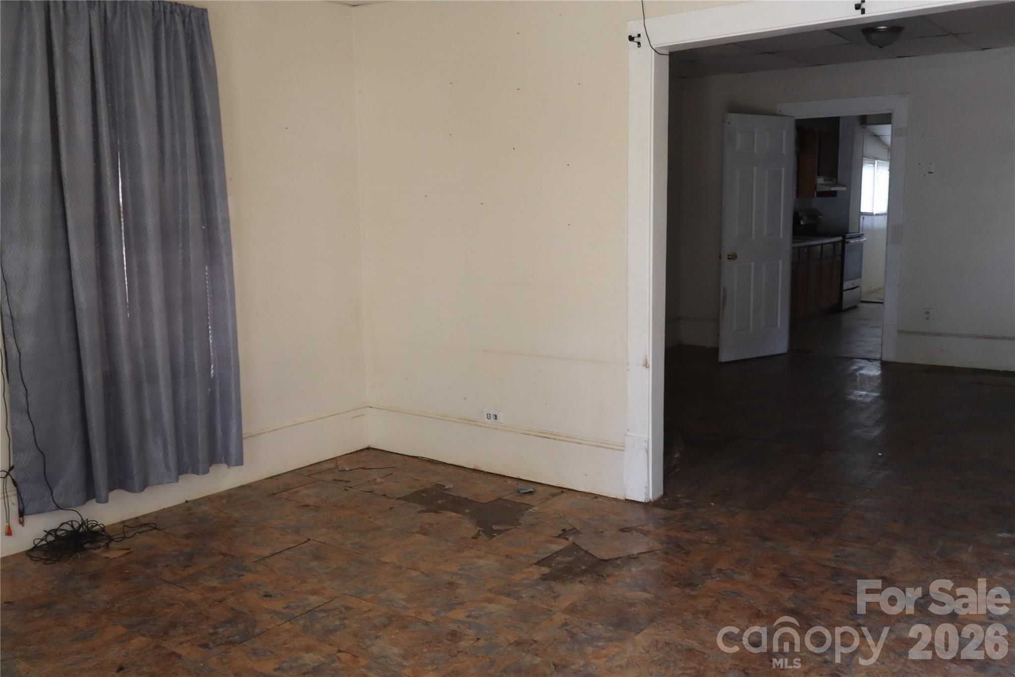 736 2nd Avenue Property Photo 3