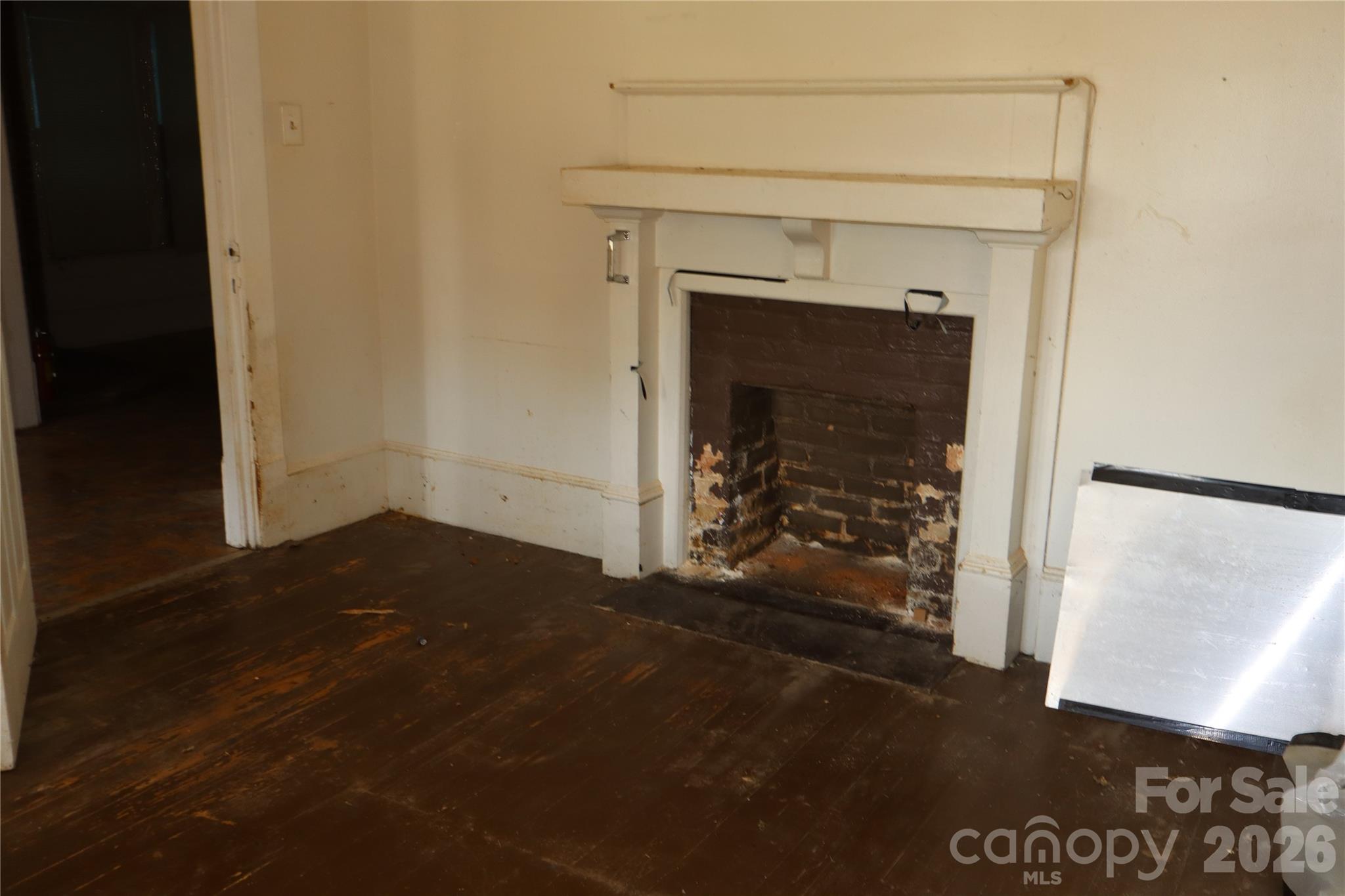 736 2nd Avenue Property Photo 4
