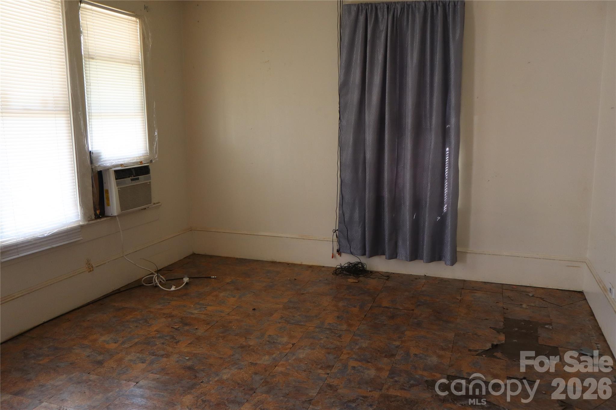 736 2nd Avenue Property Photo 5