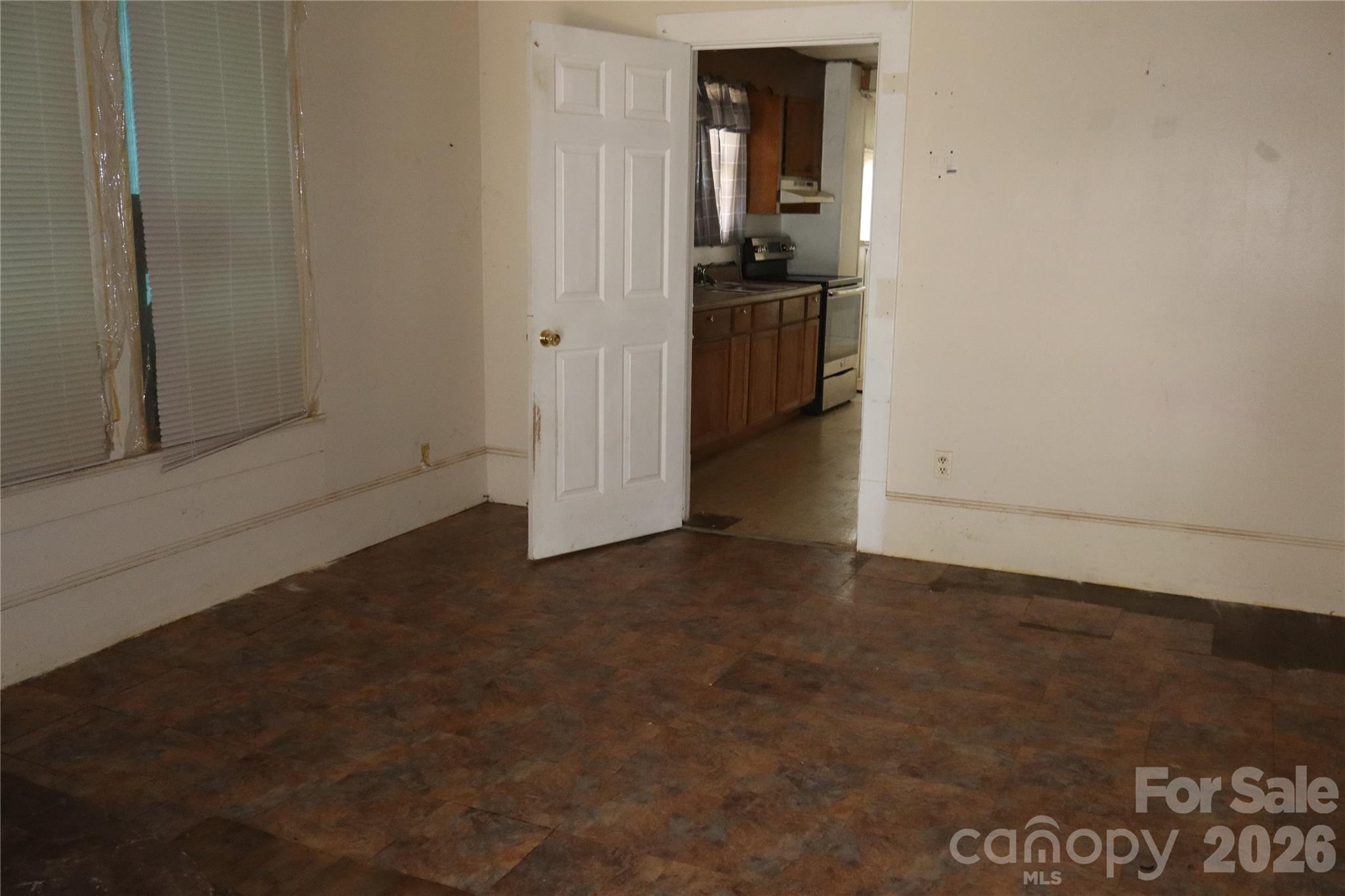 736 2nd Avenue Property Photo 6