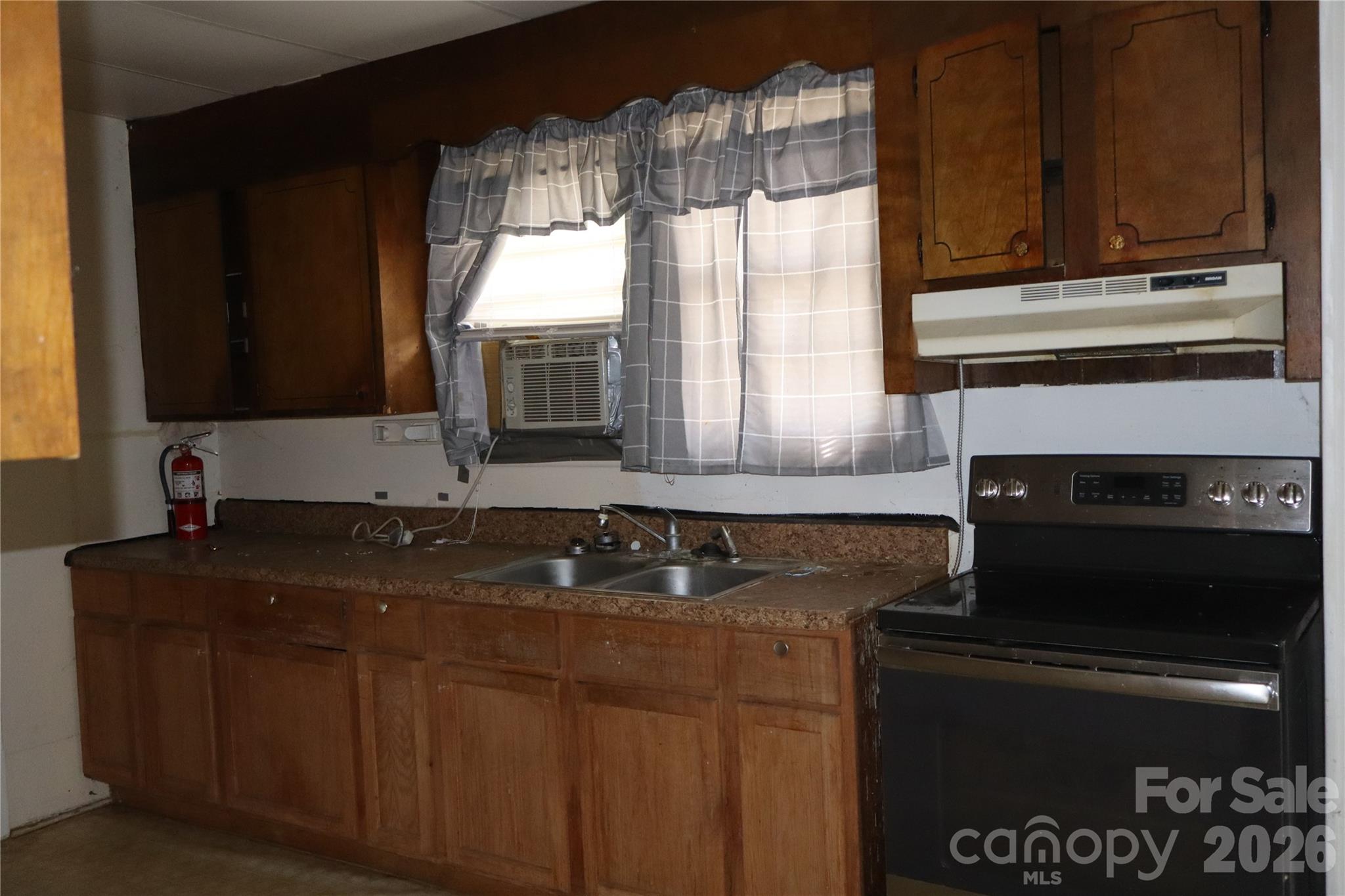 736 2nd Avenue Property Photo 9