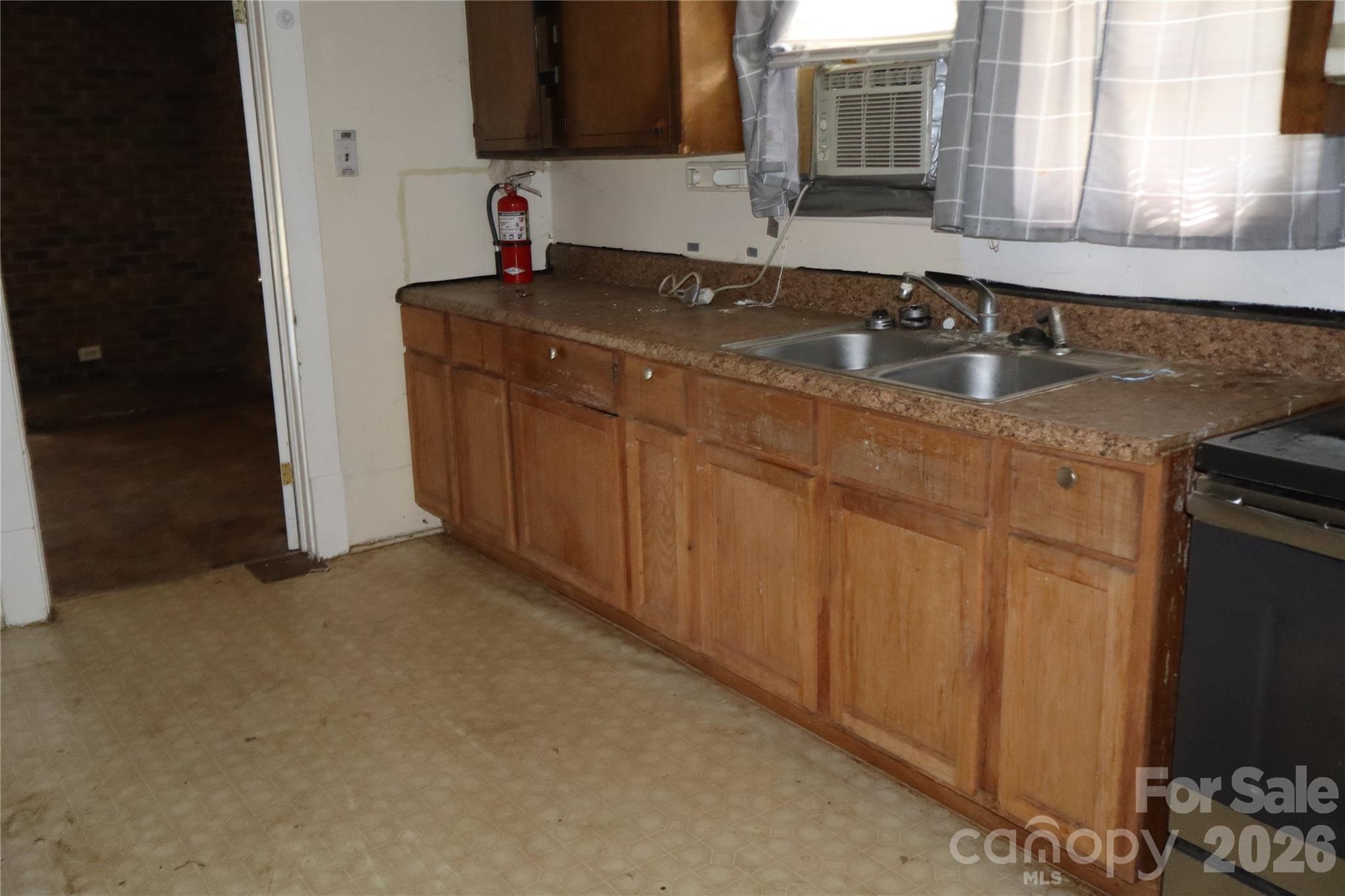 736 2nd Avenue Property Photo 14