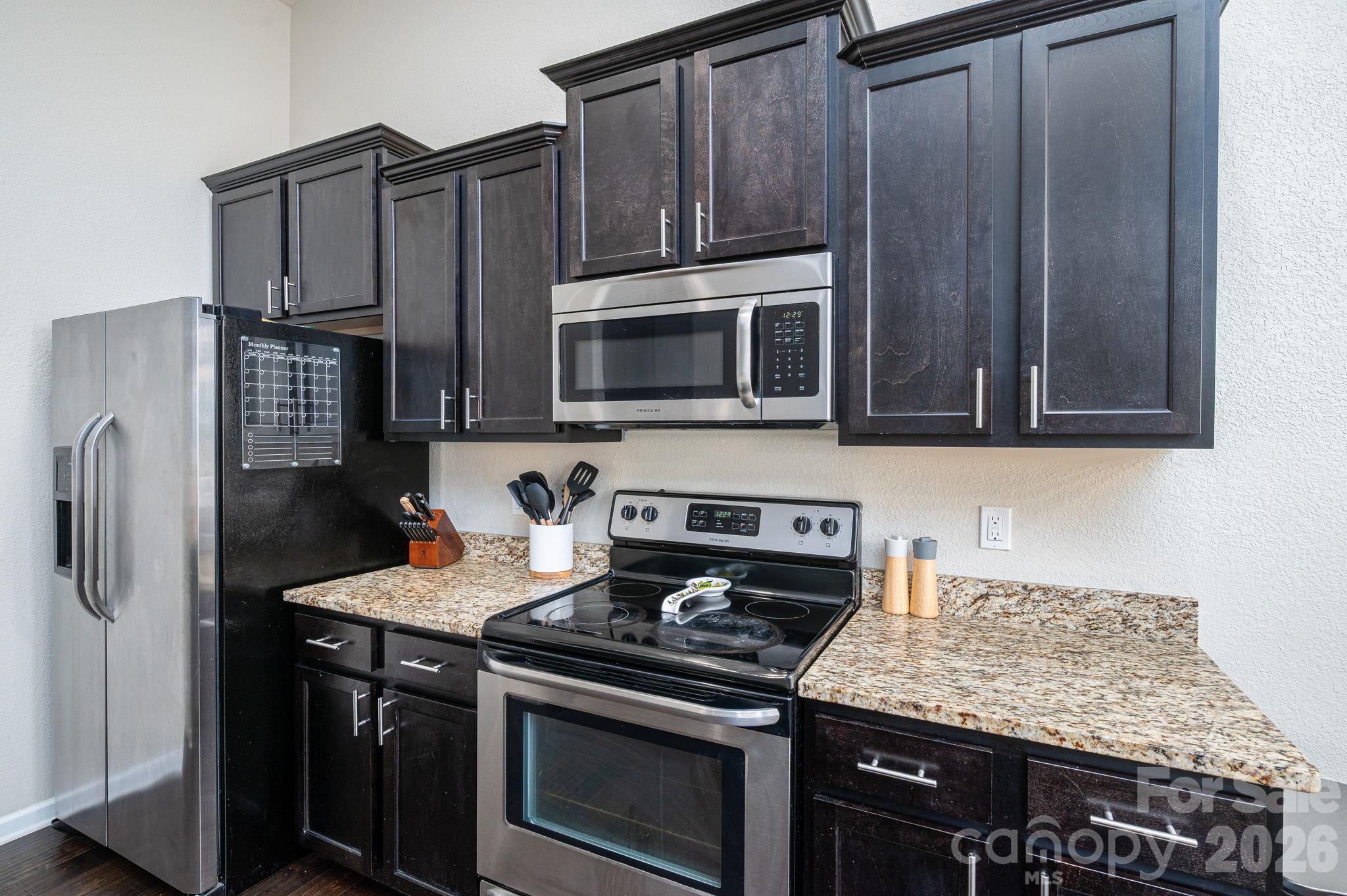 9012 Avery Meadows Drive Property Photo 10