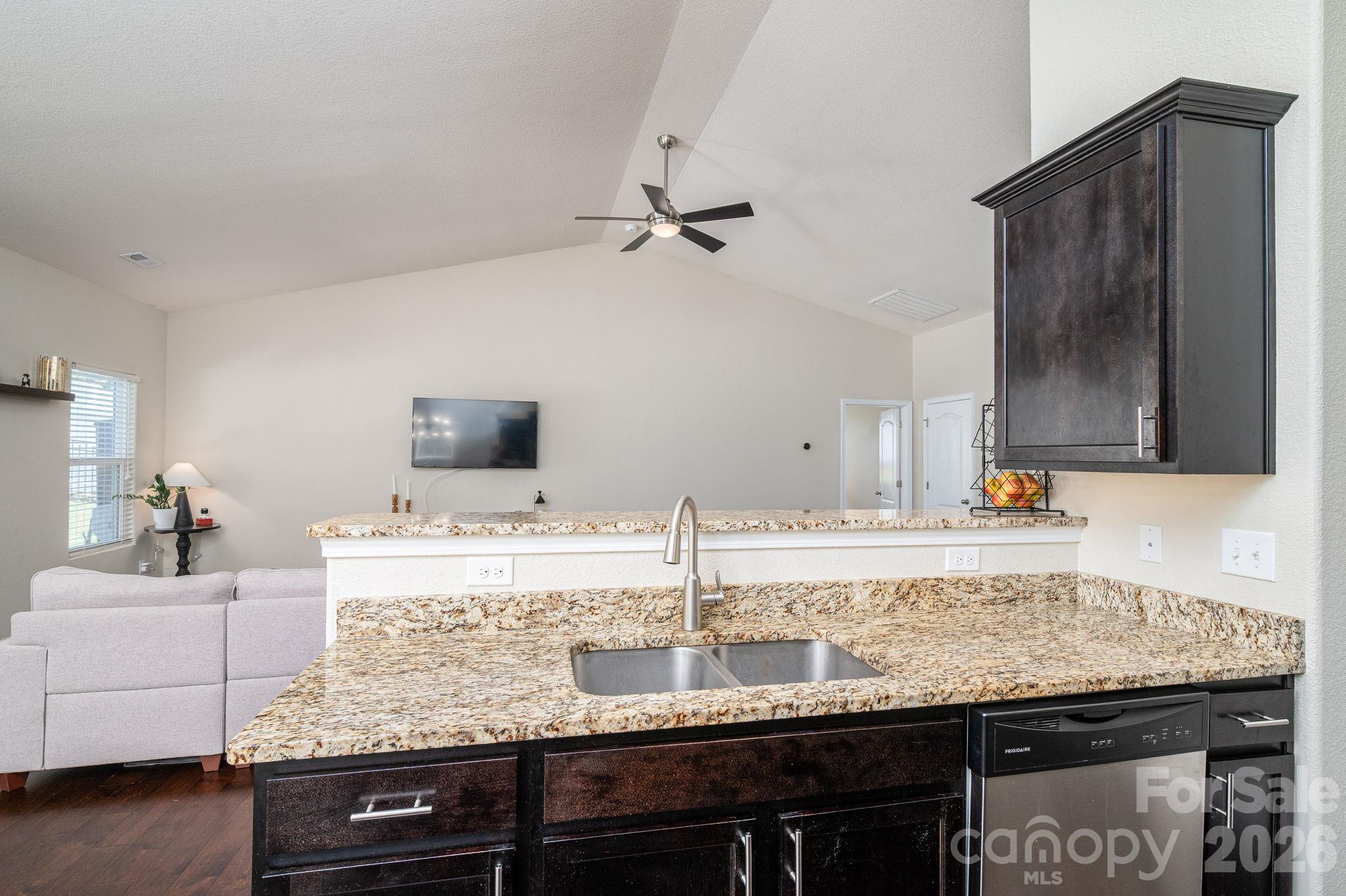 9012 Avery Meadows Drive Property Photo 11