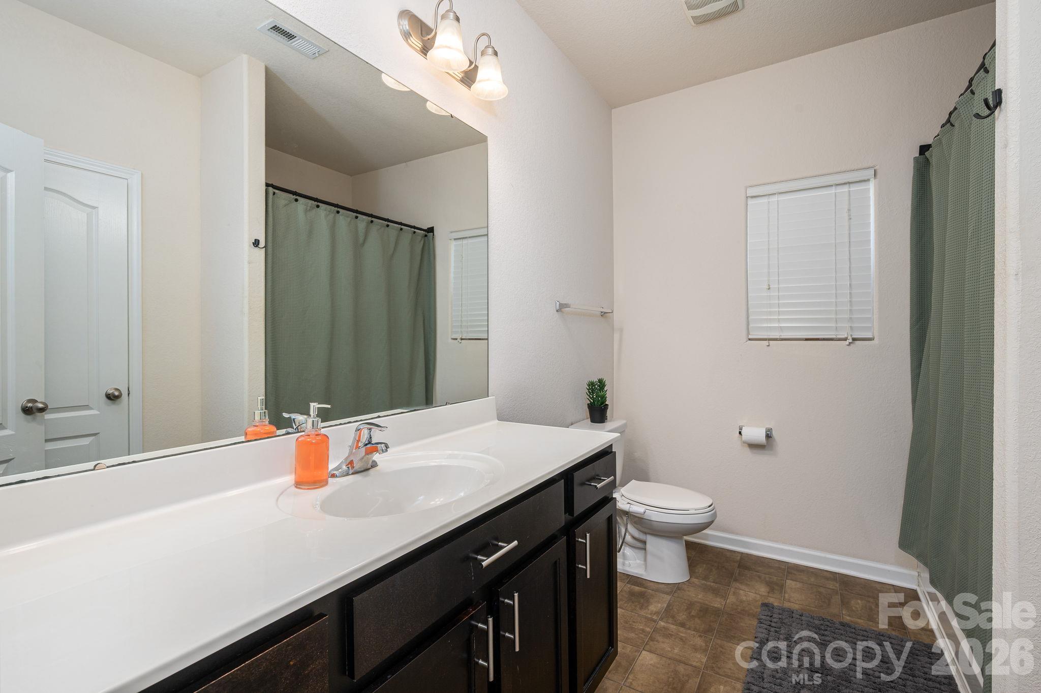 9012 Avery Meadows Drive Property Photo 15
