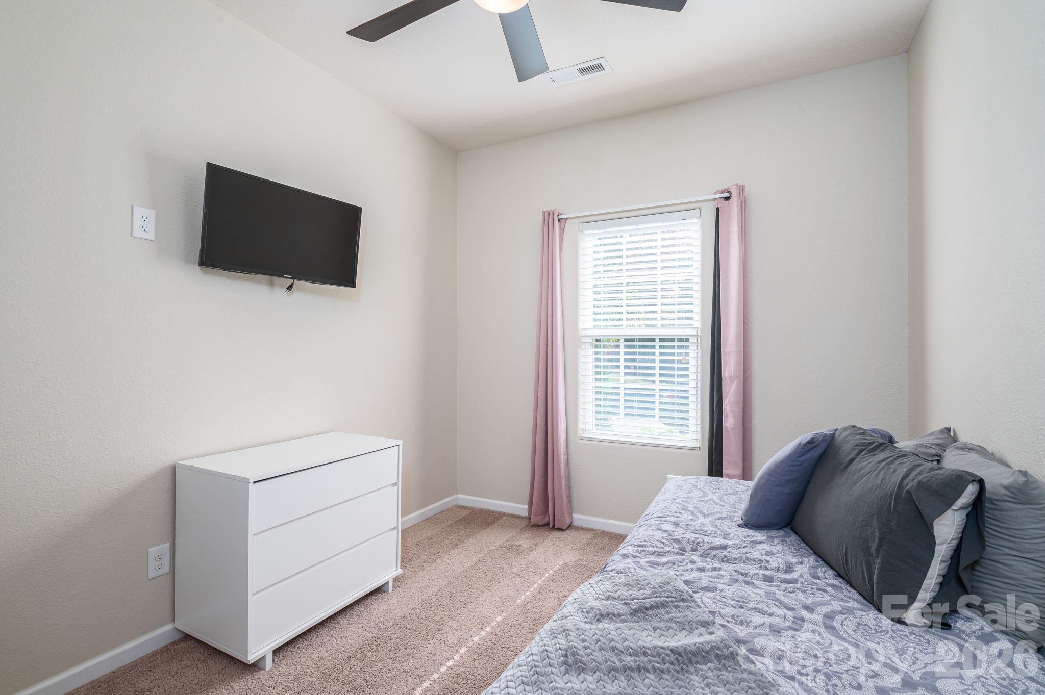 9012 Avery Meadows Drive Property Photo 18