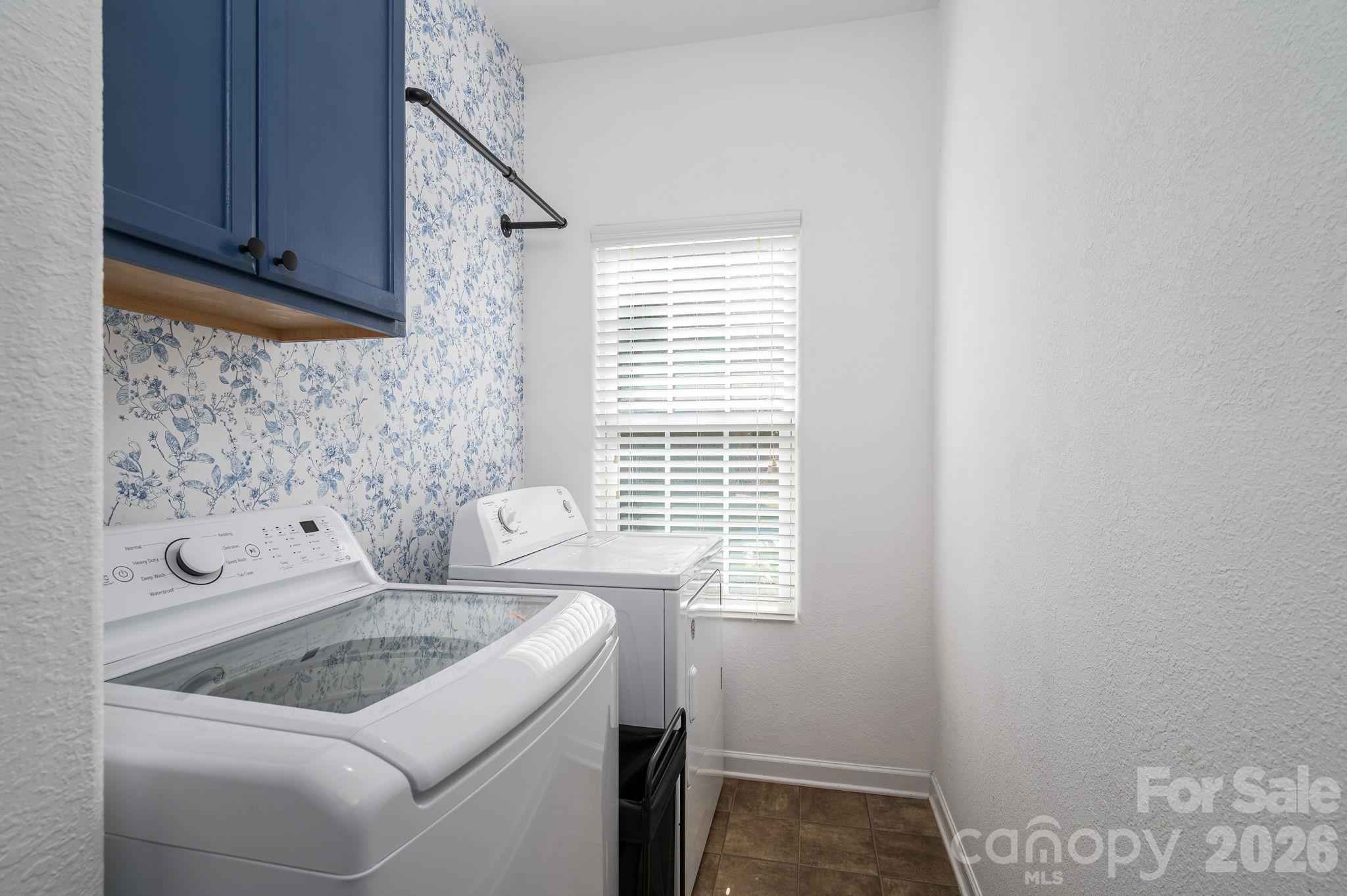 9012 Avery Meadows Drive Property Photo 22