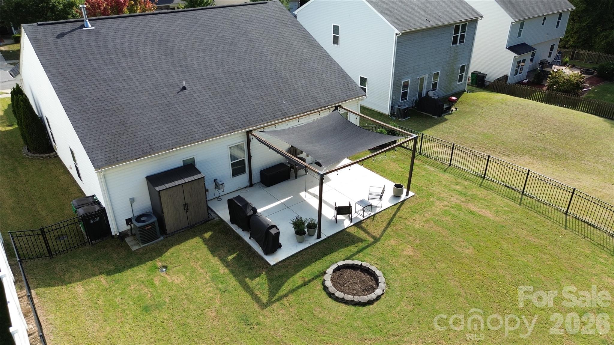9012 Avery Meadows Drive Property Photo 27