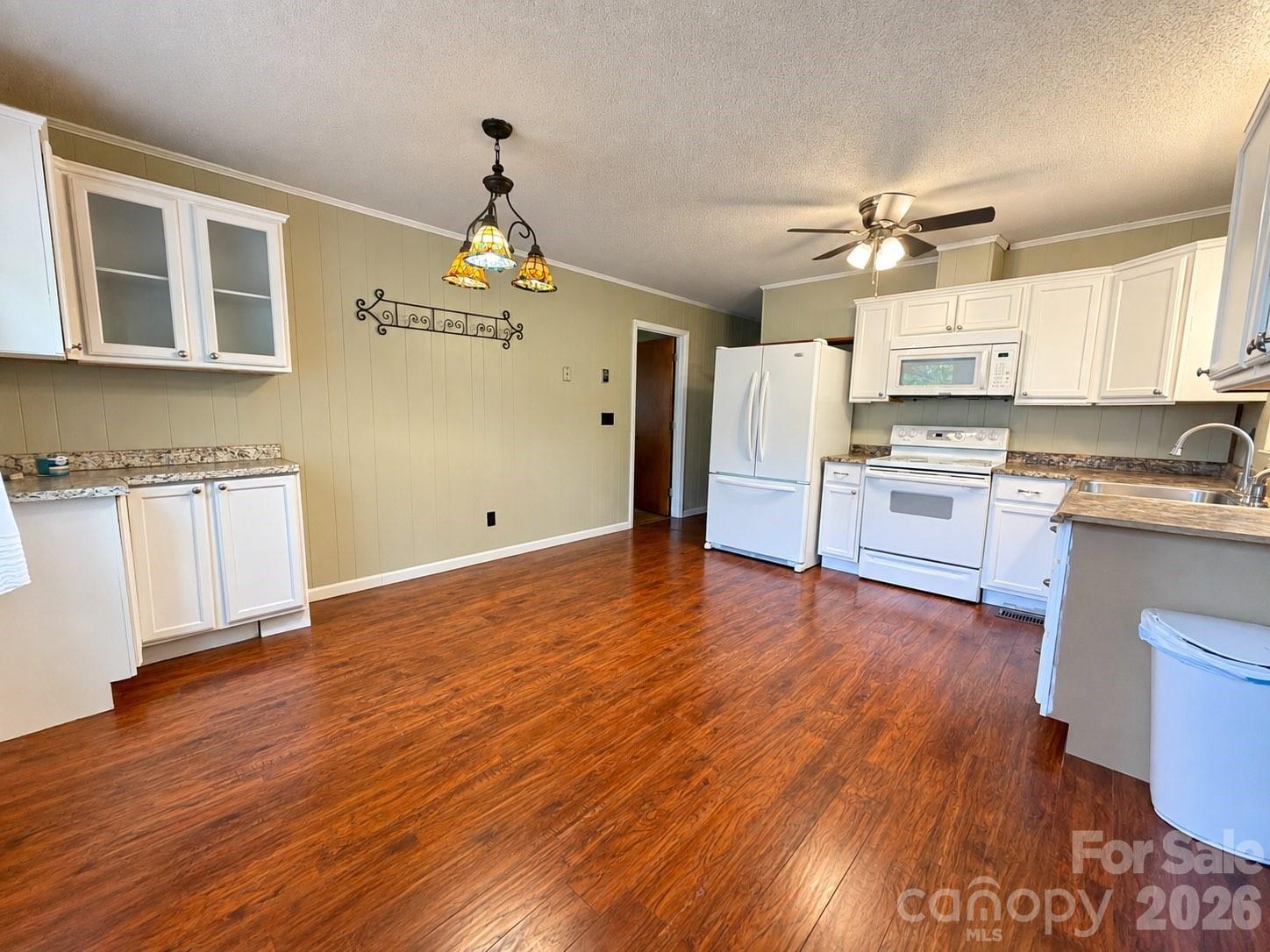 355 Vern Street Property Photo 4