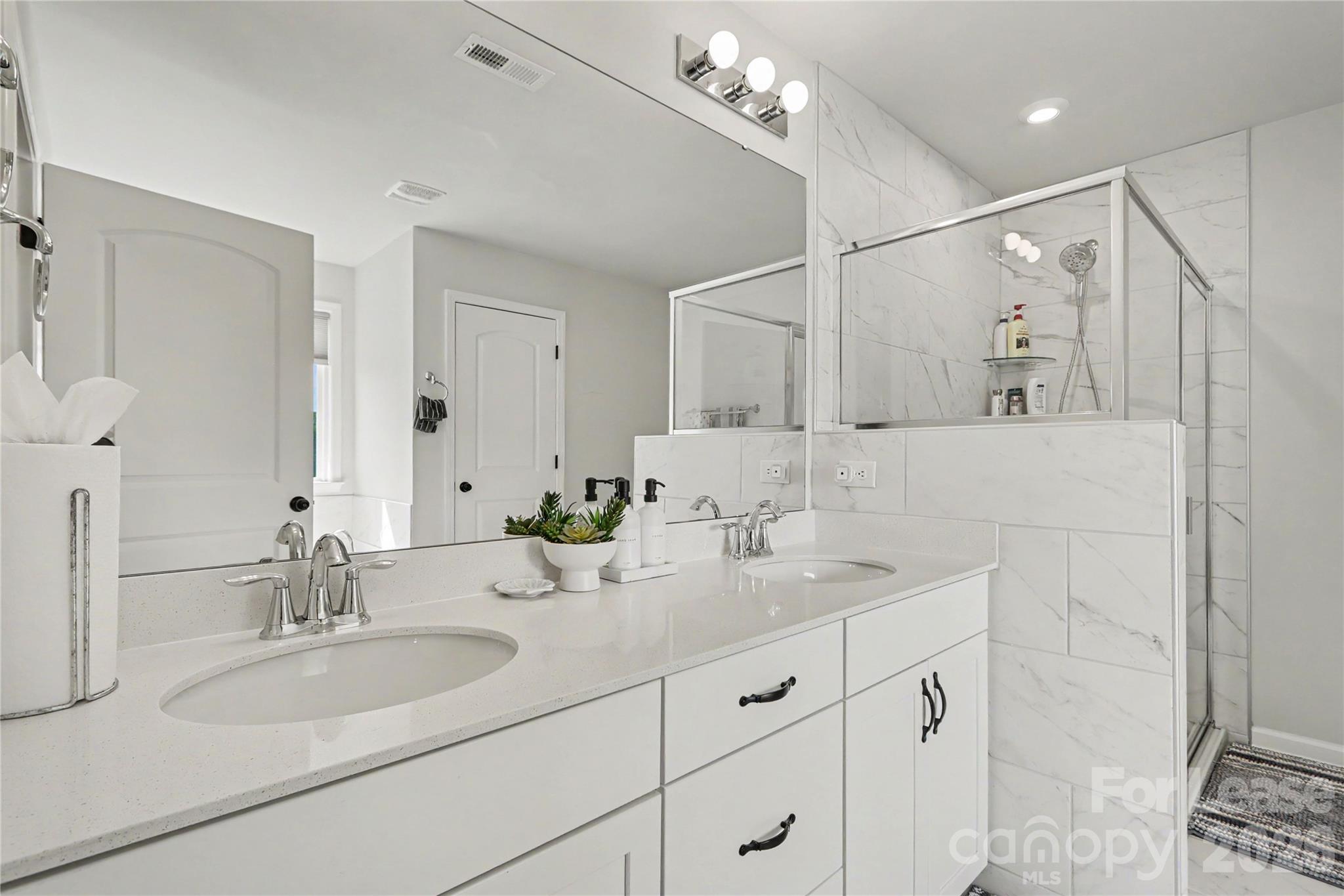 4426898 Property Photo 23