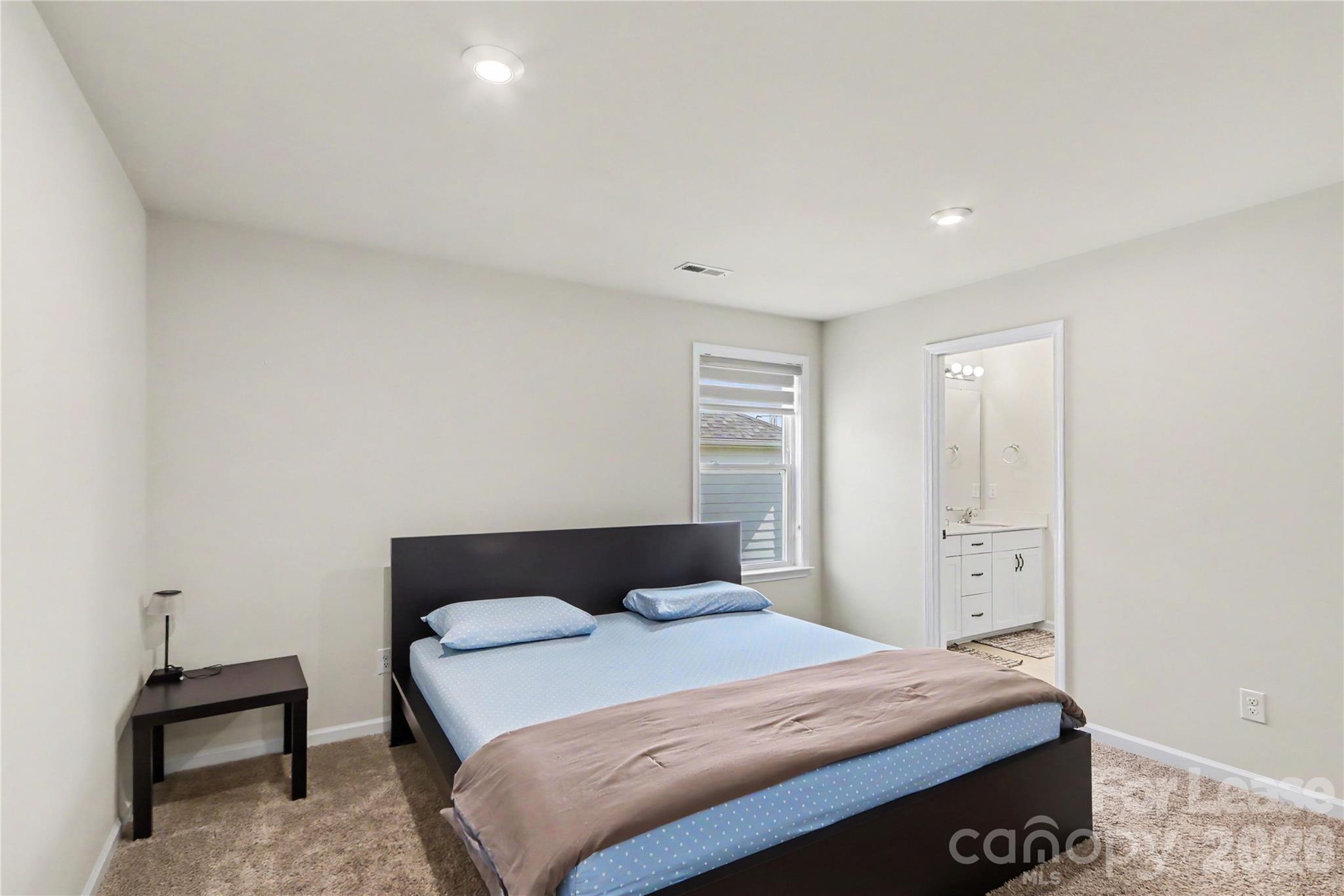 4426898 Property Photo 25