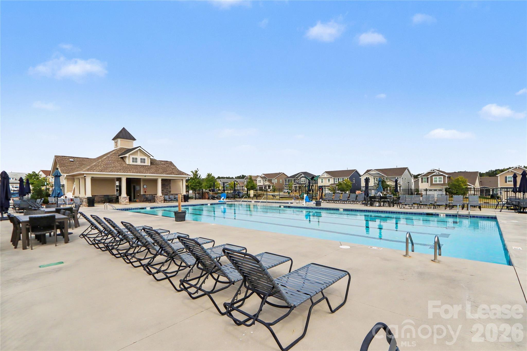 4426898 Property Photo 35
