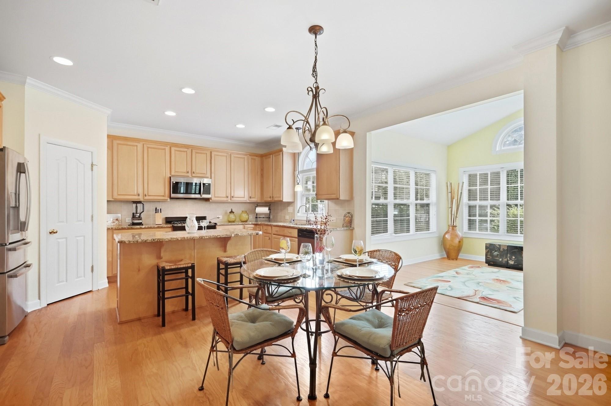 503 Geary Street Property Photo 14