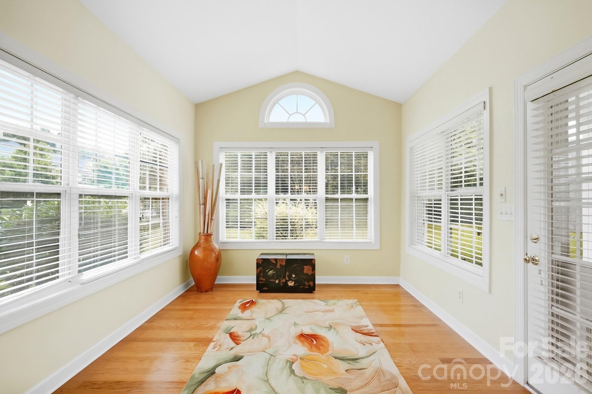 503 Geary Street Property Photo 15