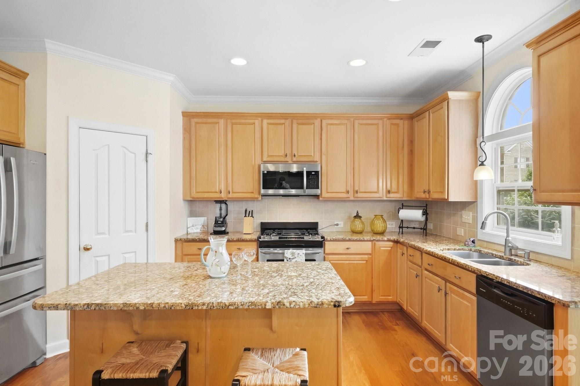 503 Geary Street Property Photo 16