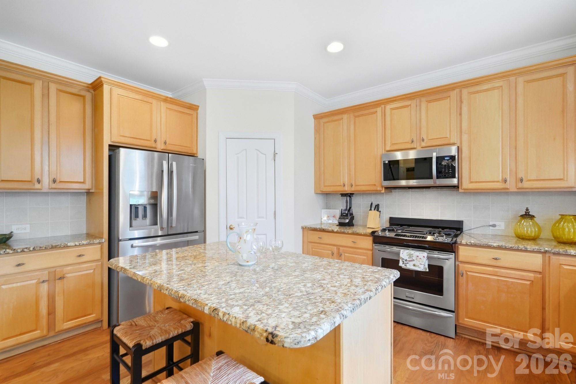 503 Geary Street Property Photo 18