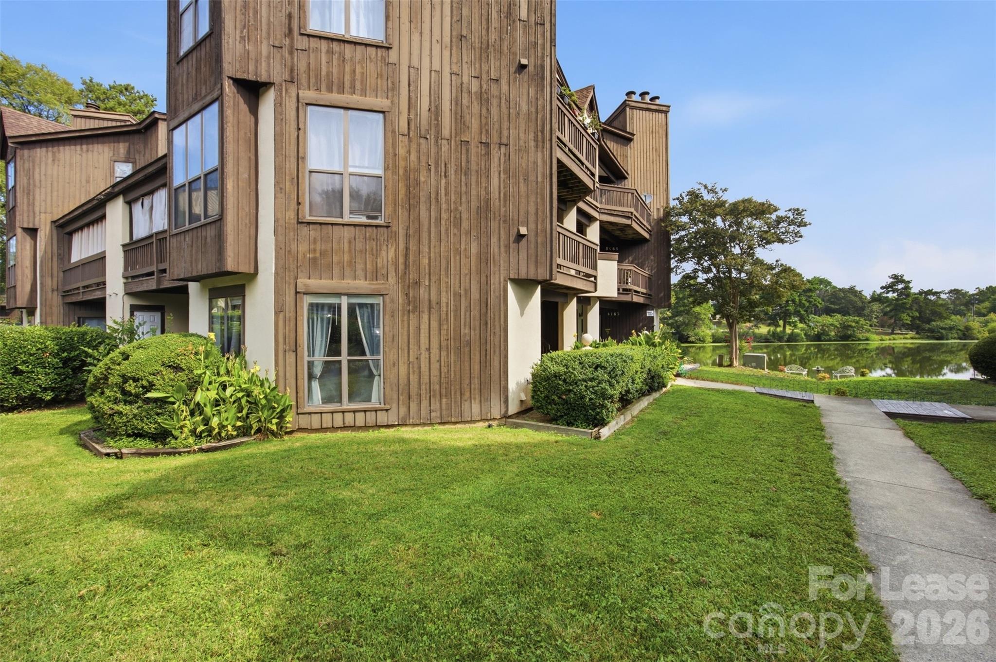 8157 Cedar Glen Drive Property Photo 3