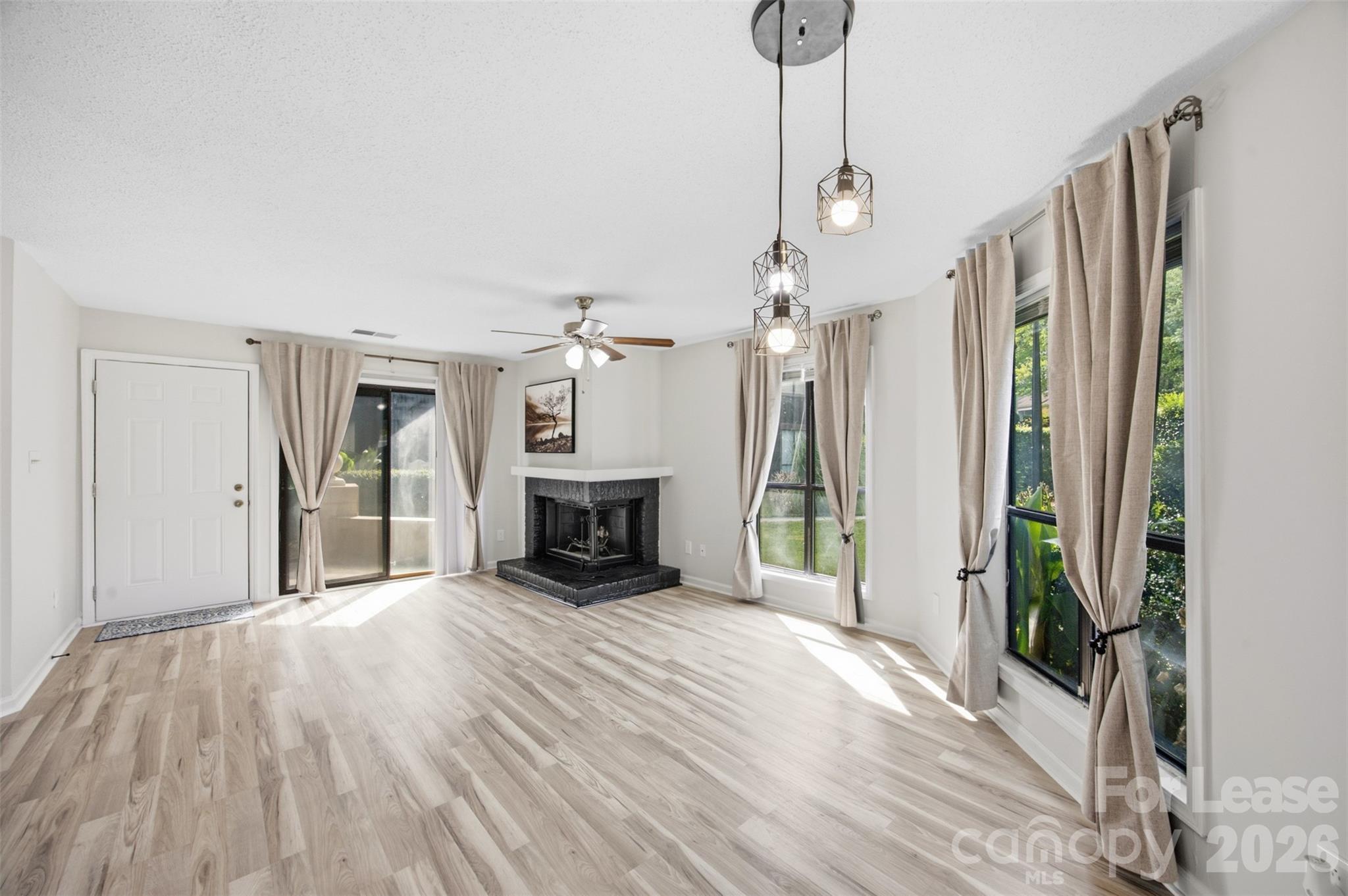 8157 Cedar Glen Drive Property Photo 13